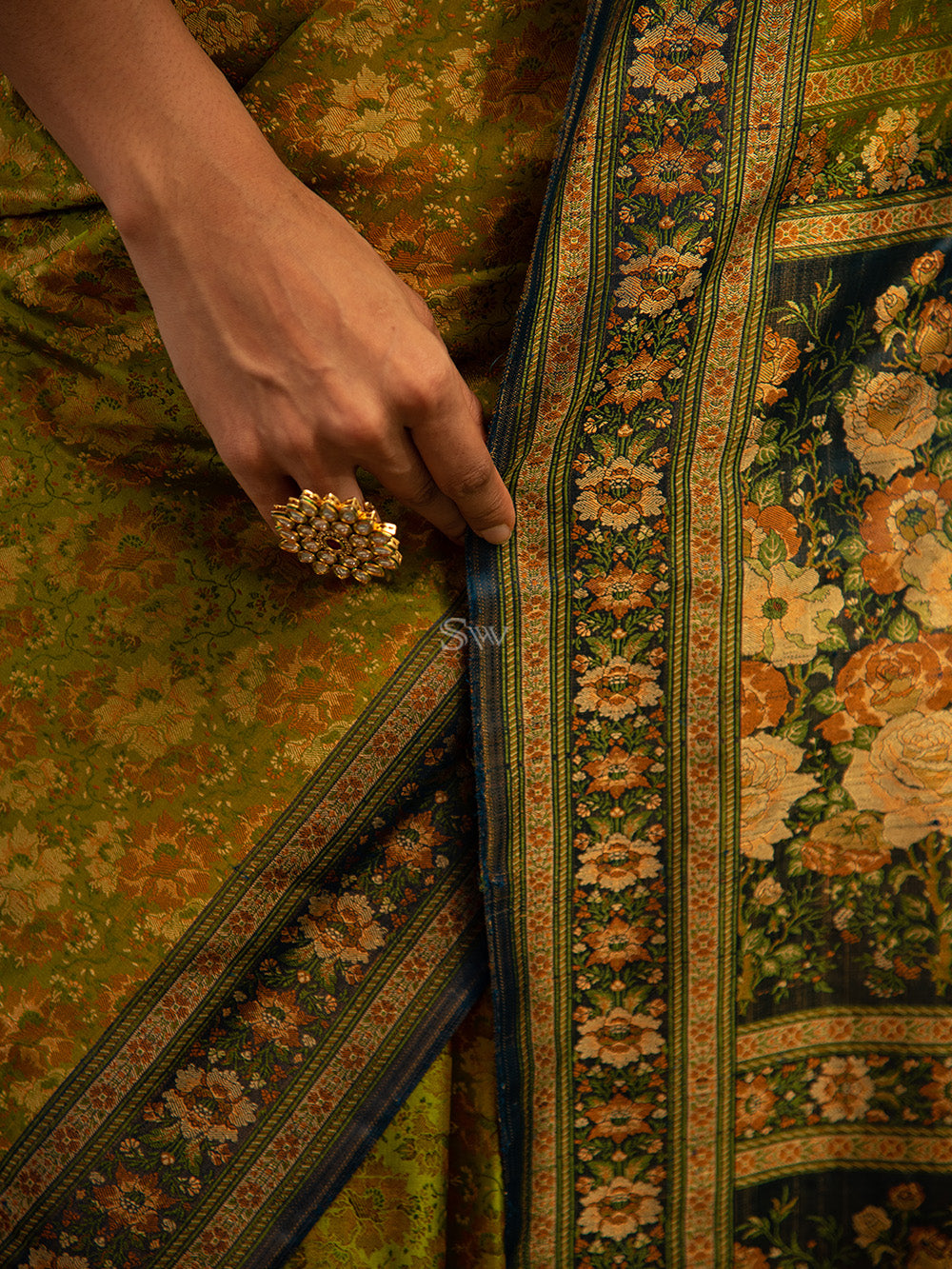 Parrot Green Tanchoi Silk Handloom Banarasi Saree - Sacred Weaves