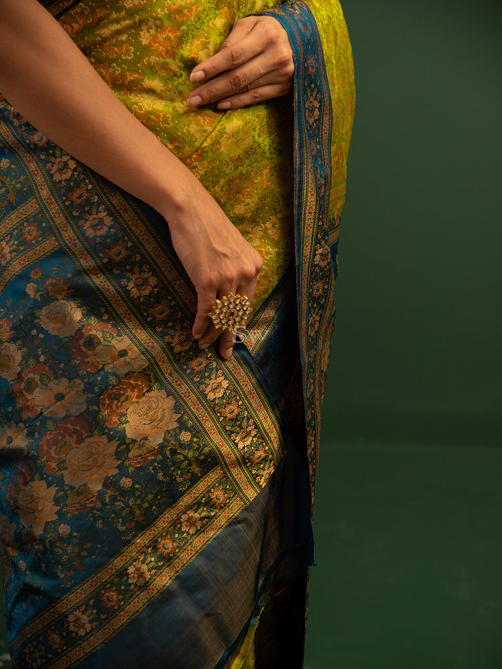 Parrot Green Tanchoi Silk Handloom Banarasi Saree - Sacred Weaves