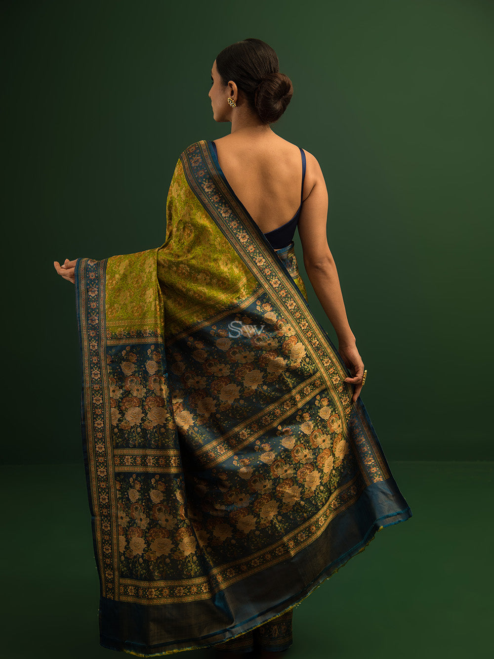 Parrot Green Tanchoi Silk Handloom Banarasi Saree - Sacred Weaves