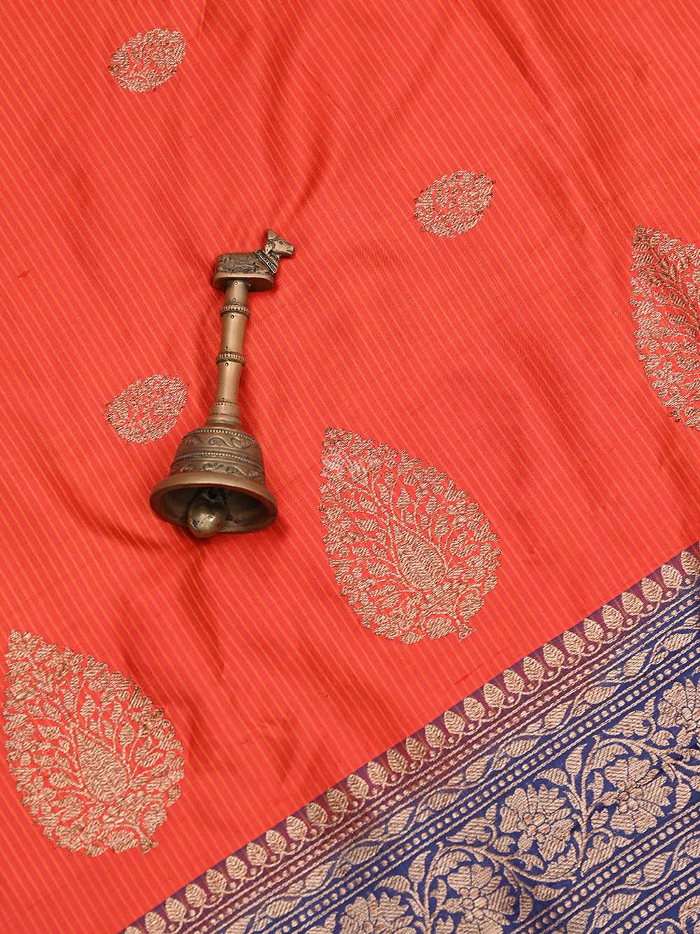 Red Booti Katan Silk Handloom Banarasi Saree - Sacred Weaves