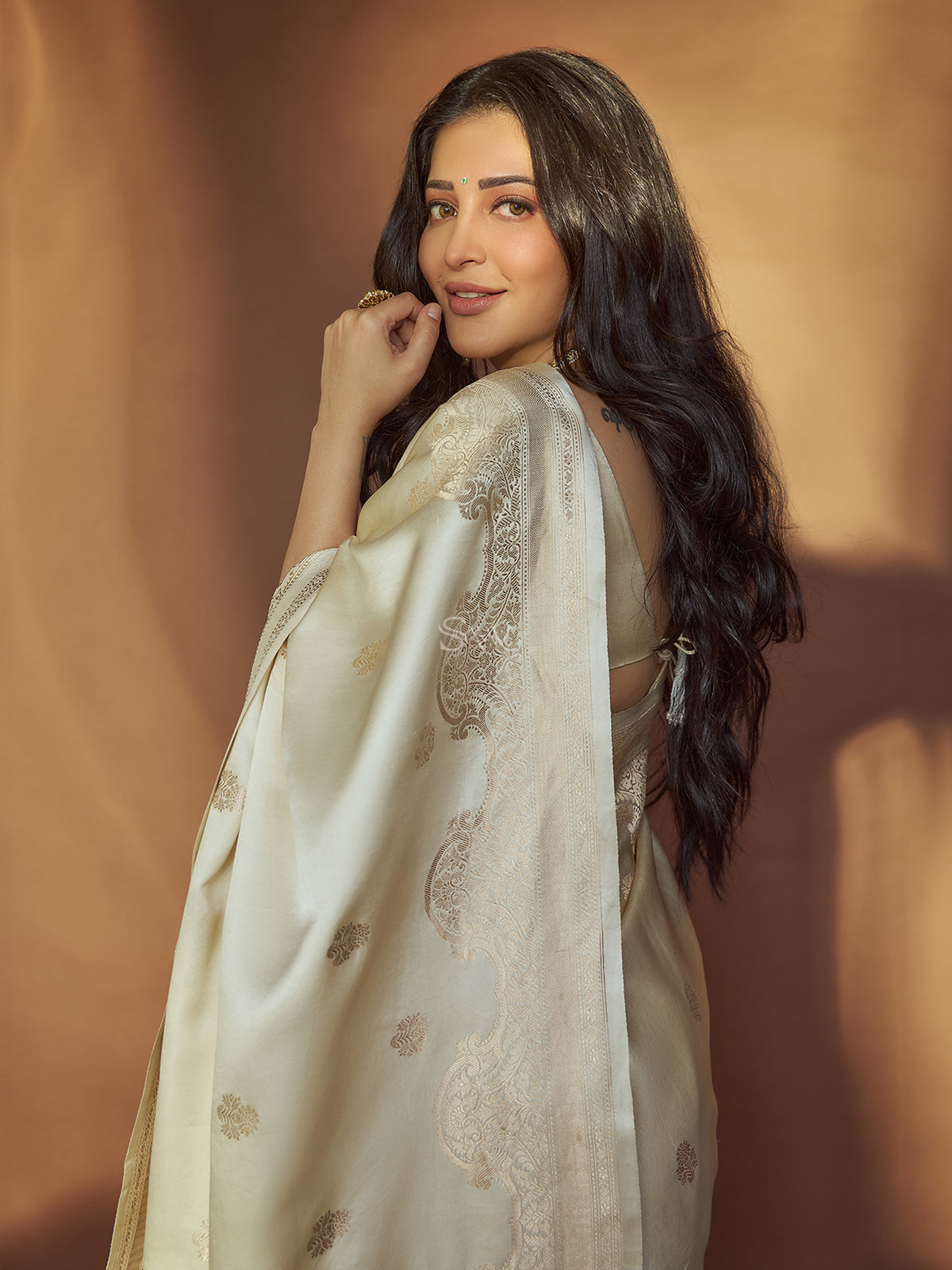 Cream Booti Satin Silk Handloom Banarasi Saree - Sacred Weaves