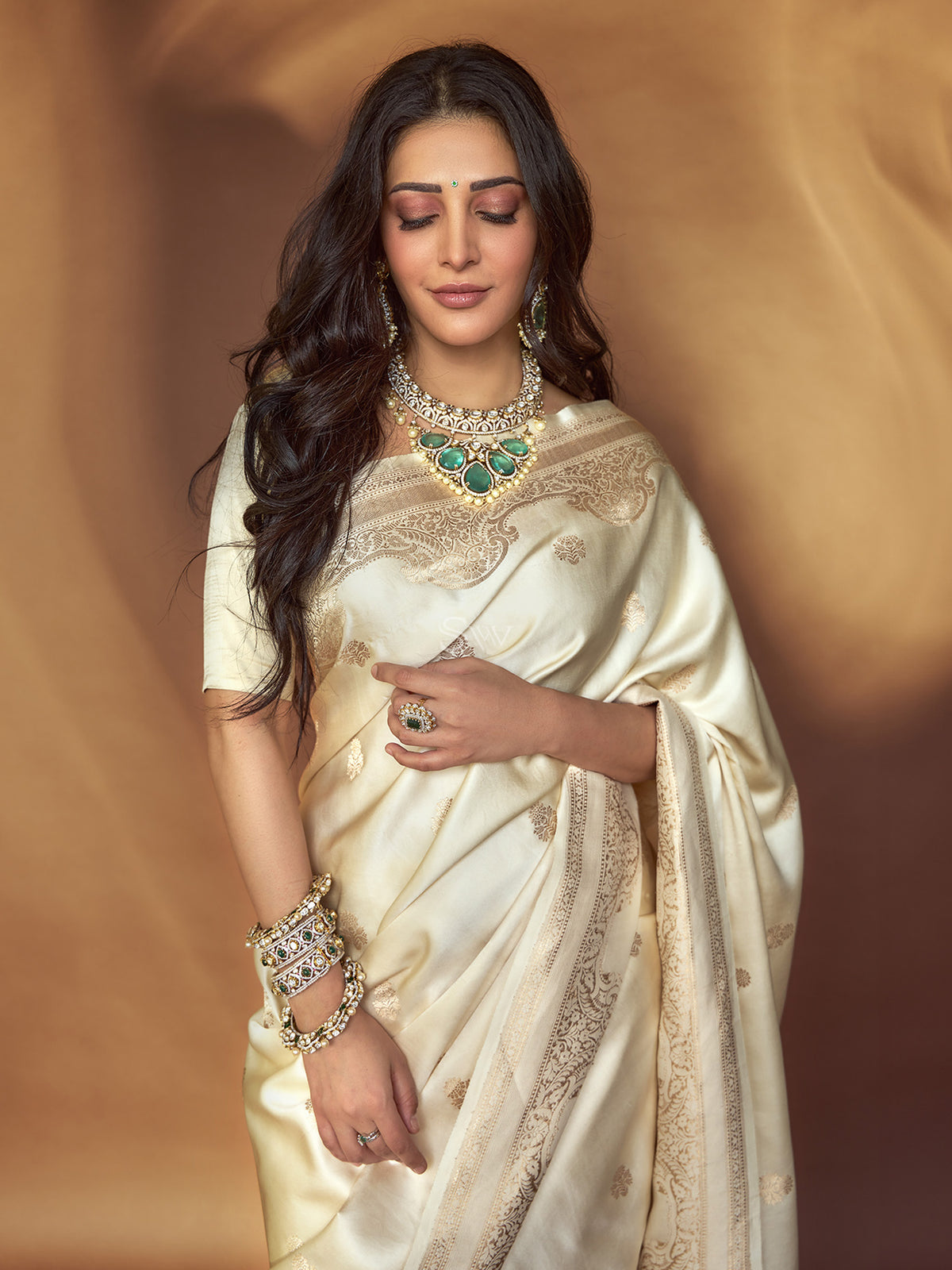 Cream Booti Satin Silk Handloom Banarasi Saree - Sacred Weaves