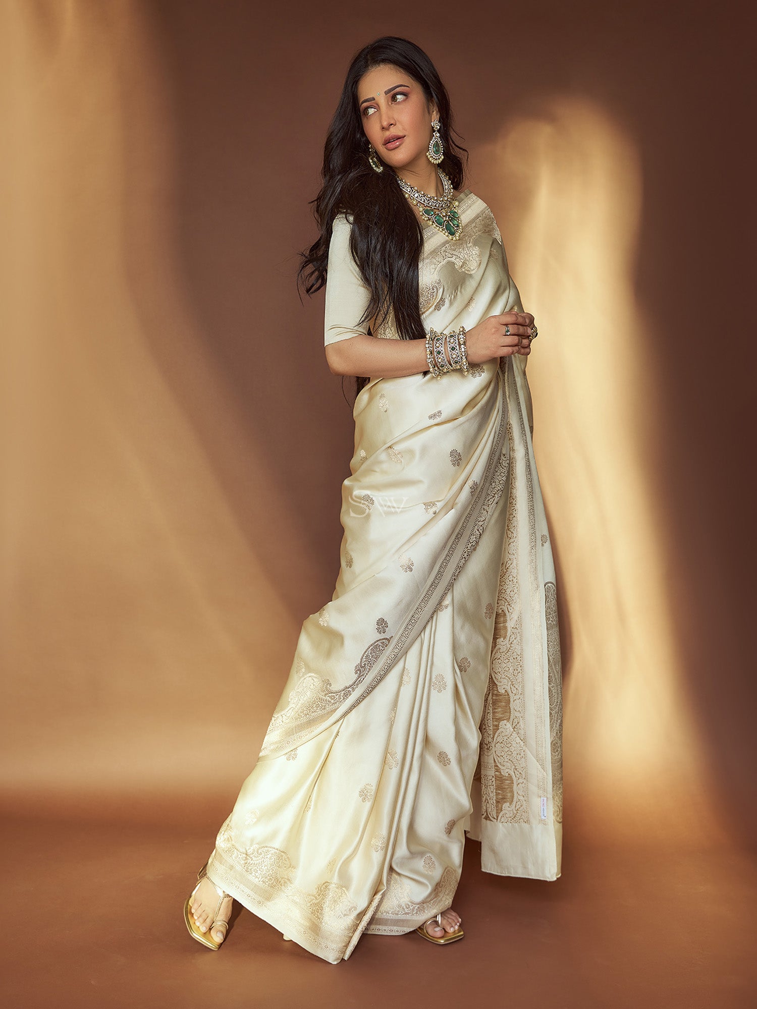 Cream Booti Satin Silk Handloom Banarasi Saree - Sacred Weaves