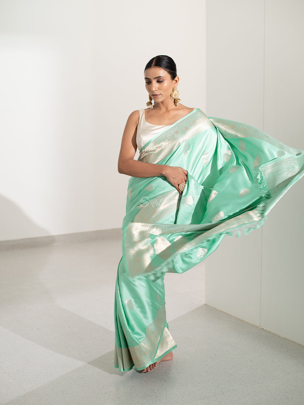Aqua Green Boota Satin Silk Handloom Banarasi Saree - Sacred Weaves