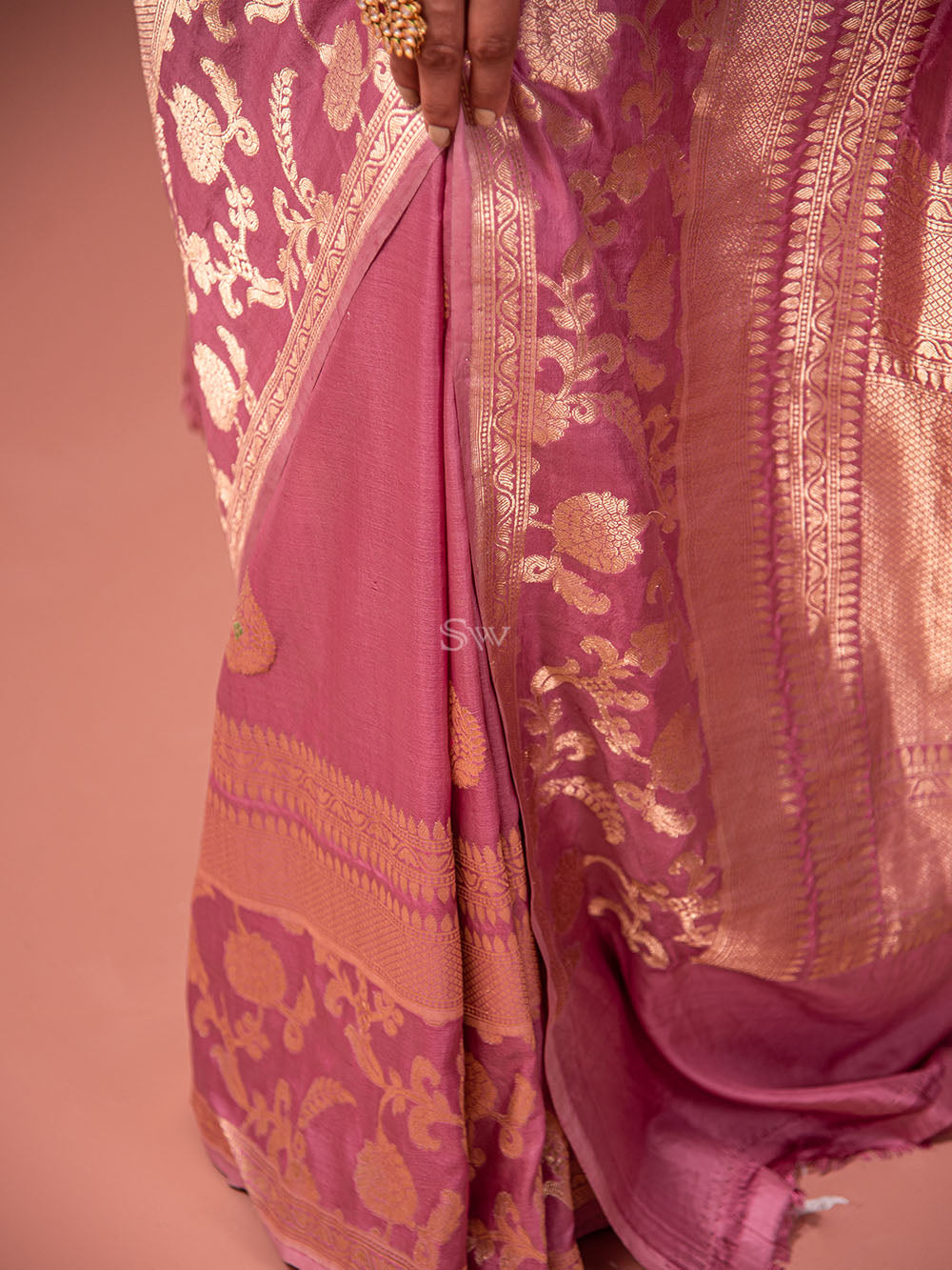 Onion Pink Mashru Satin Silk Handloom Banarasi Saree - Sacred Weaves