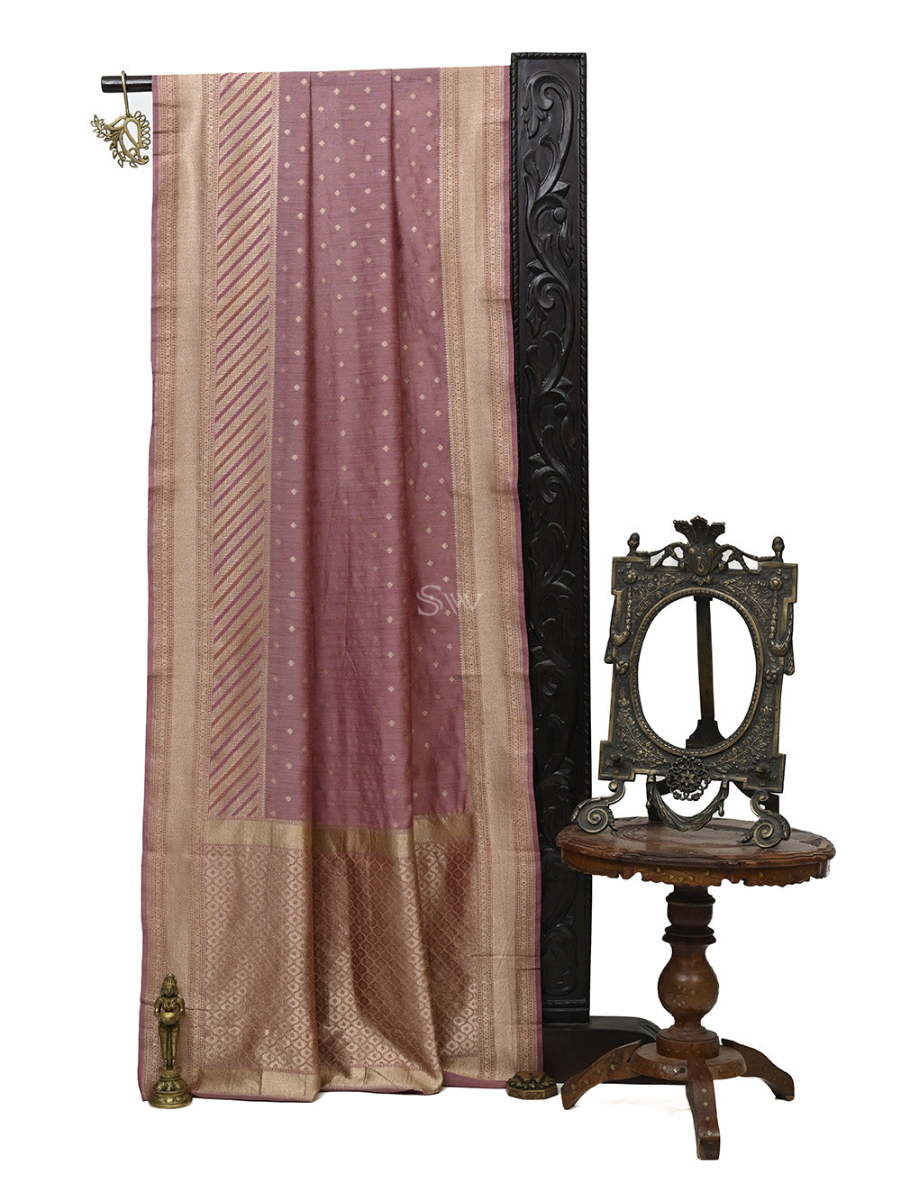 Onion Pink Booti Moonga Silk Handloom Banarasi Saree - Sacred Weaves