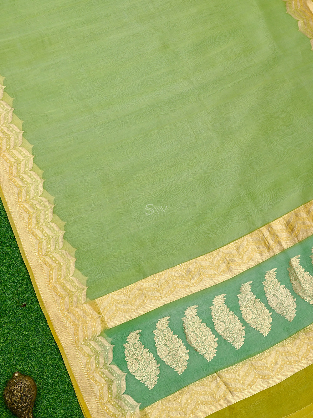 Pastel Green Shaded Organza Handloom Banarasi Saree - Sacred Weaves