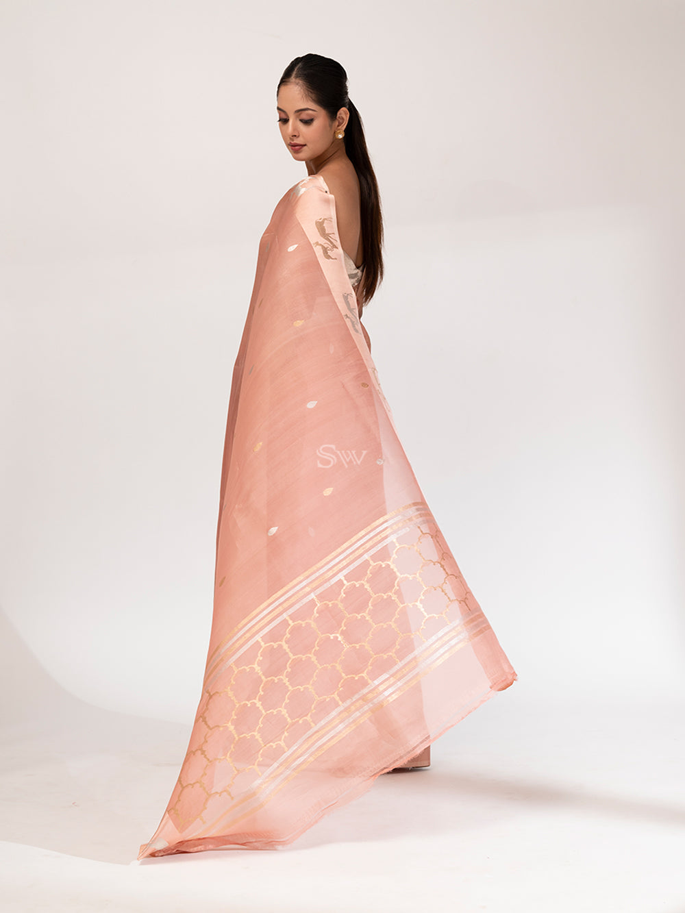 Rose Gold Booti Organza Handloom Banarasi Saree - Sacred Weaves