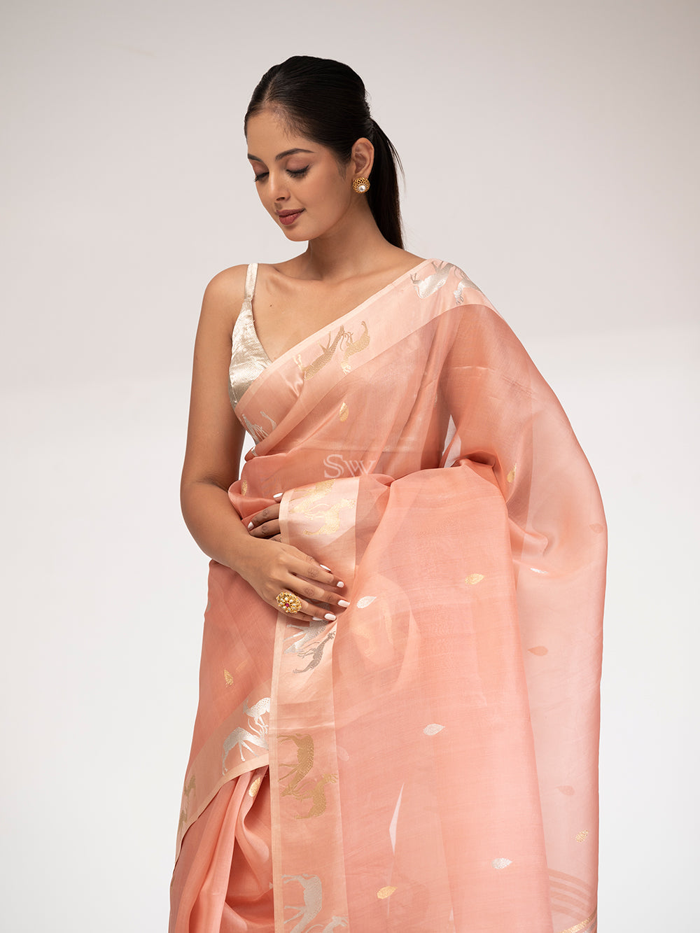 Rose Gold Booti Organza Handloom Banarasi Saree - Sacred Weaves