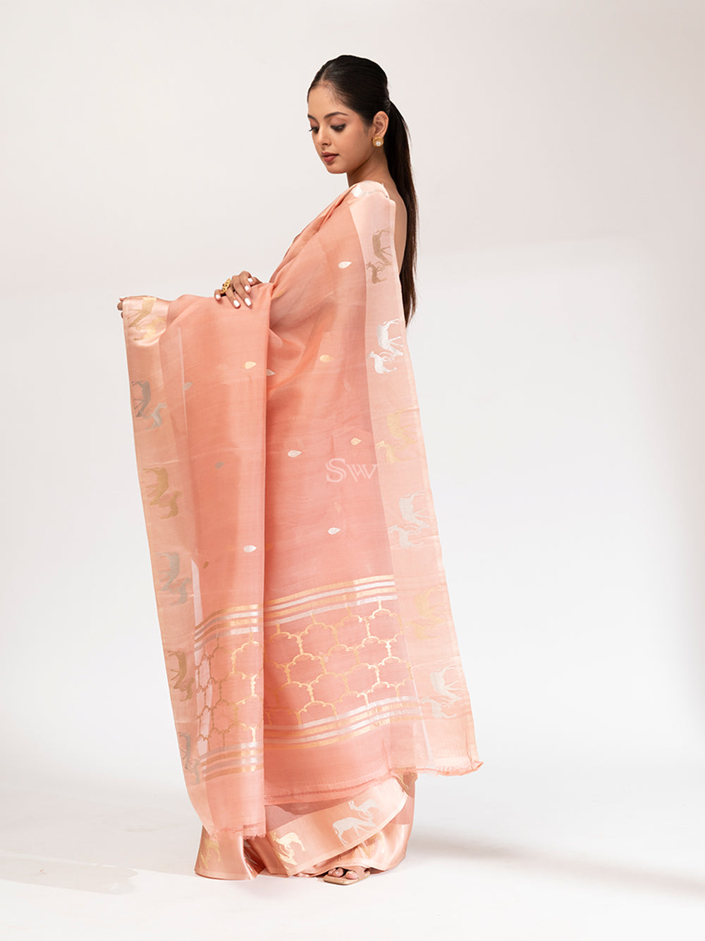 Rose Gold Booti Organza Handloom Banarasi Saree - Sacred Weaves