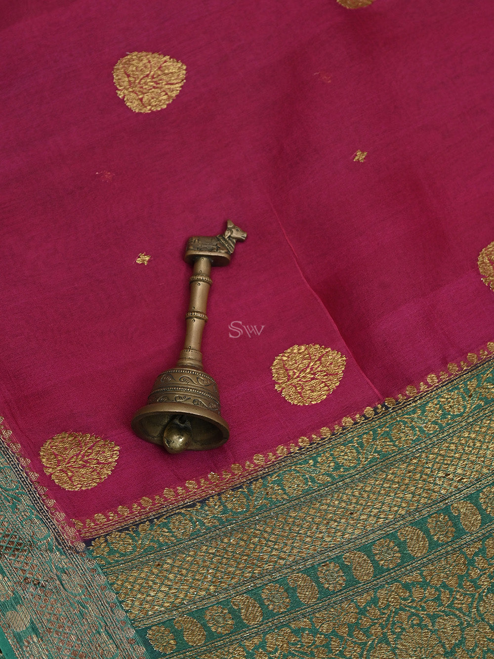 Magenta Booti Organza Handloom Banarasi Saree - Sacred Weaves