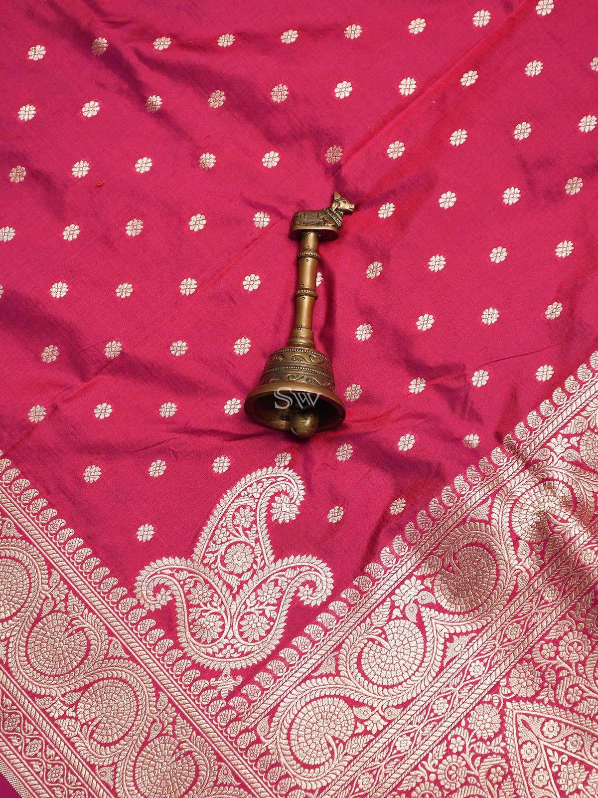 Bright Pink And Bottle Green Konia Katan Silk Handloom Banarasi Dupatta - Sacred Weaves