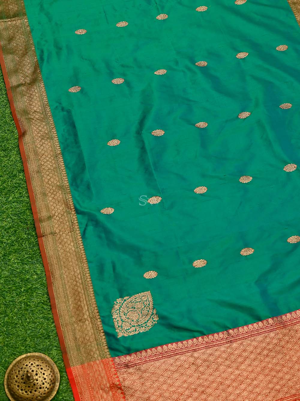 Green Booti Katan Silk Handloom Banarasi Dupatta - Sacred Weaves