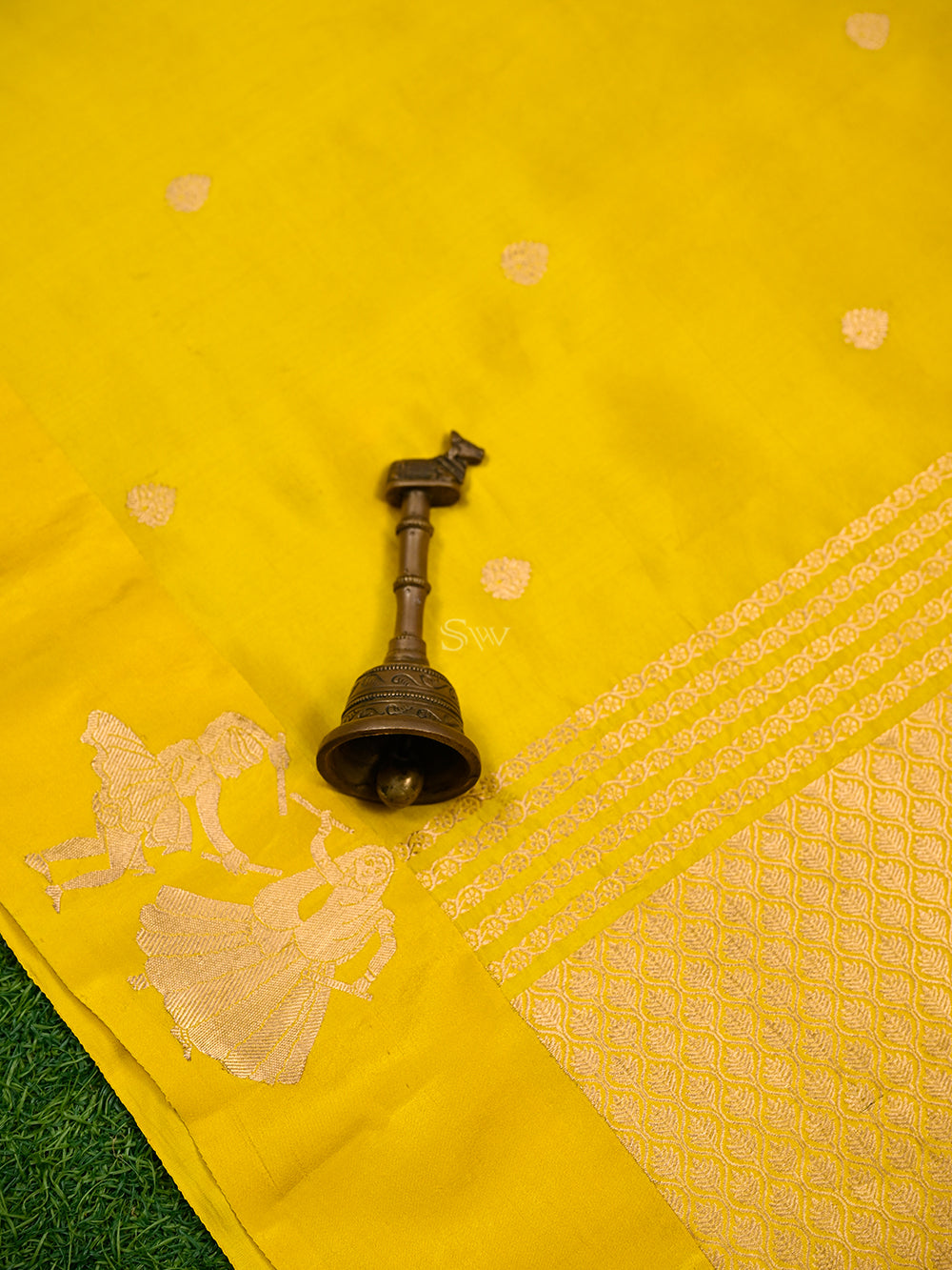 Yellow Booti Katan Silk Handloom Banarasi Saree