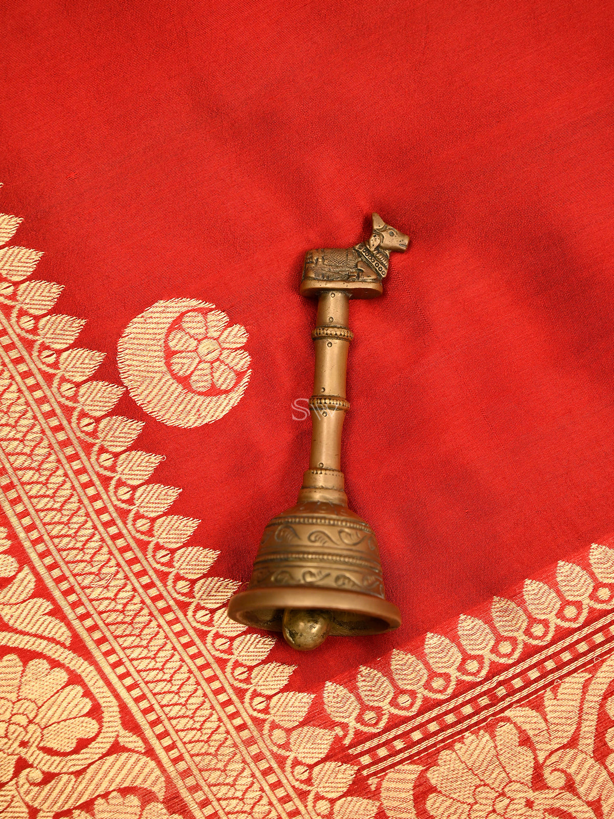 Red Booti Katan Silk Handloom Banarasi Saree - Sacred Weaves
