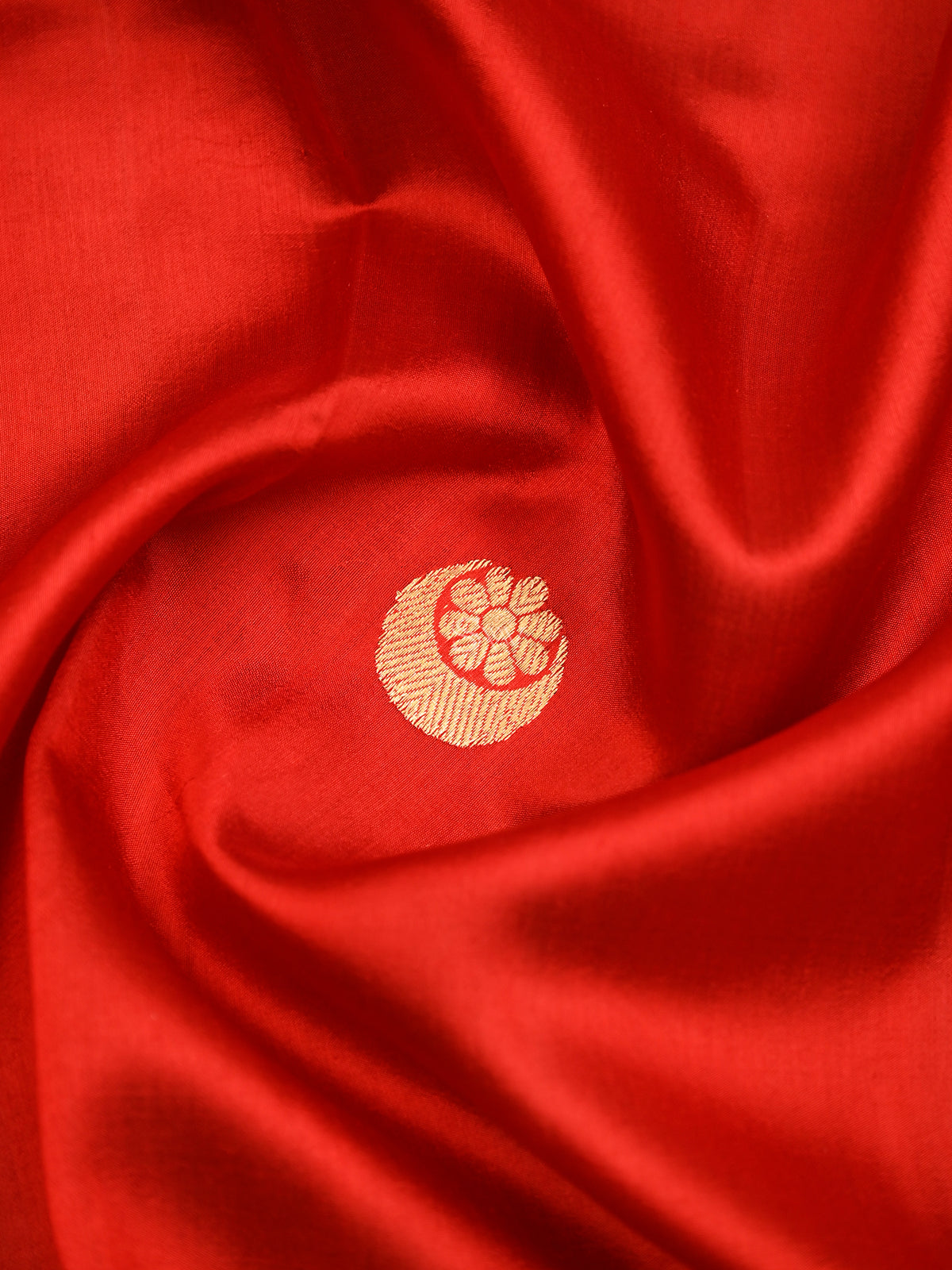 Red Booti Katan Silk Handloom Banarasi Saree - Sacred Weaves