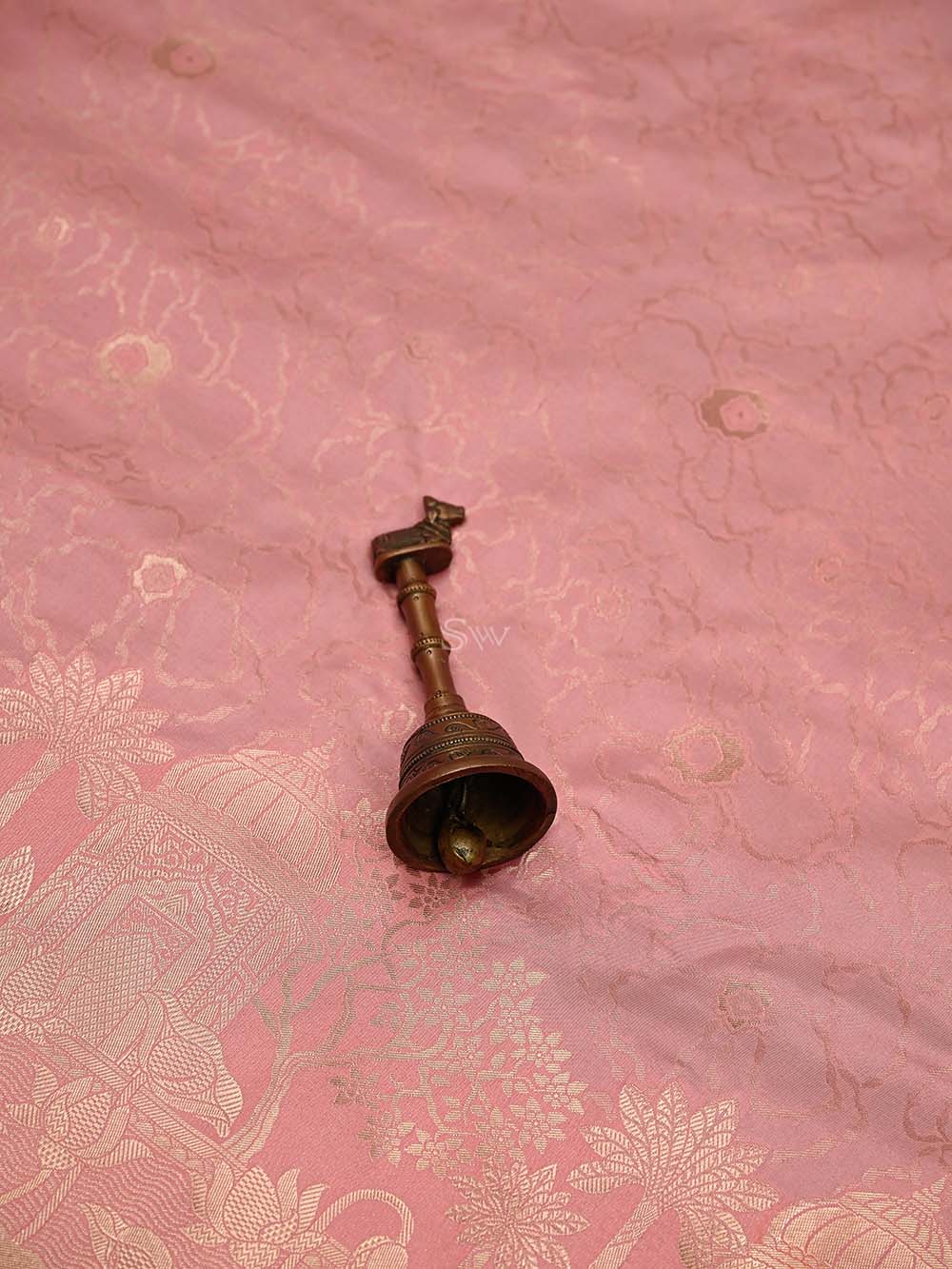 Pink Jaal Katan Silk Handloom Banarasi Saree