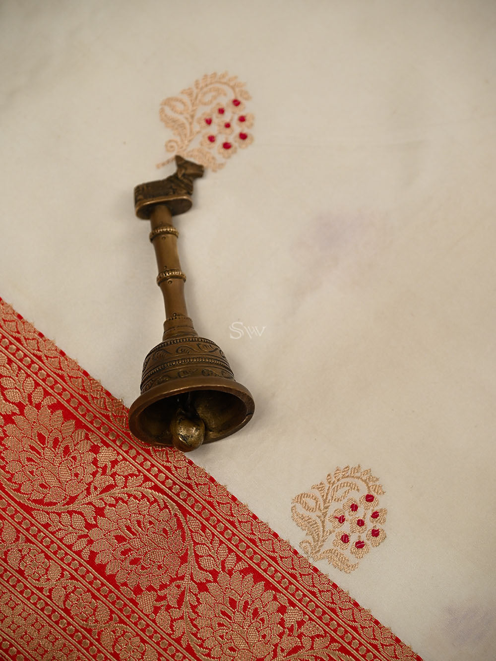 White Booti Satin Silk Handloom Banarasi Saree - Sacred Weaves