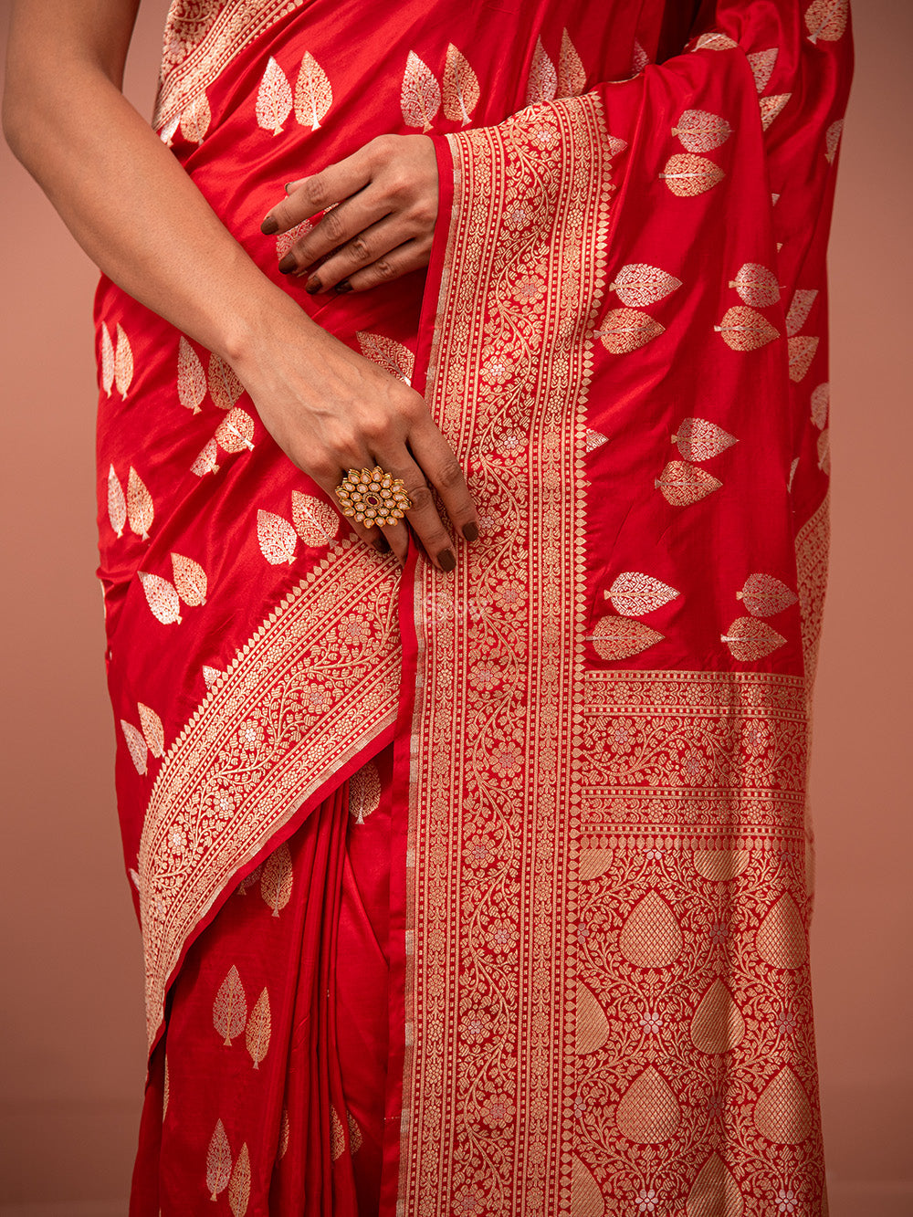 Red Booti Katan Silk Handloom Banarasi Saree