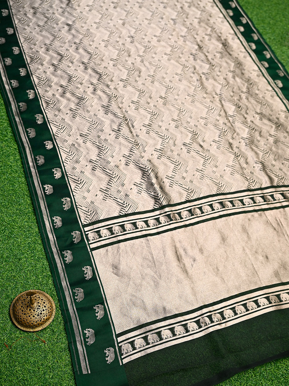 Bottle Green Silk Brocade Handloom Banarasi Saree