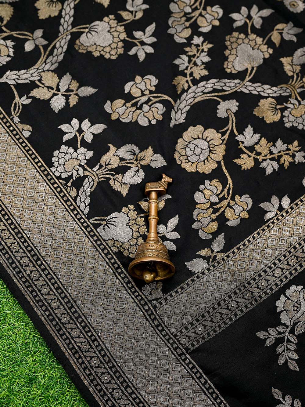 Black Sona Roopa Jaal Katan Silk Handloom Banarasi Saree