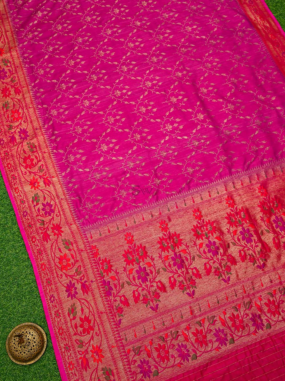 Magenta Paithani Dupion Silk Handloom Banarasi Saree