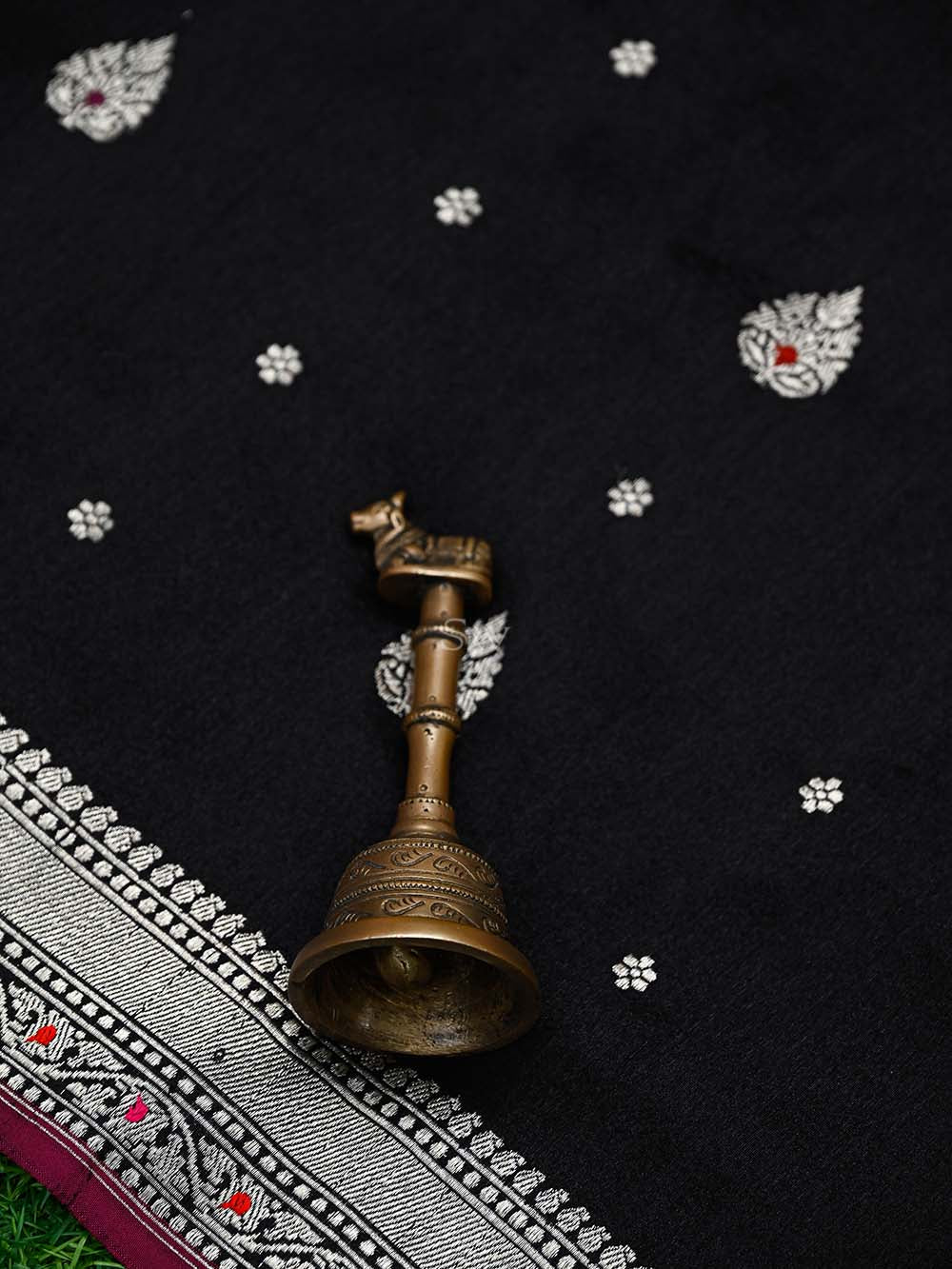 Black Booti Tussar Silk Handloom Banarasi Saree