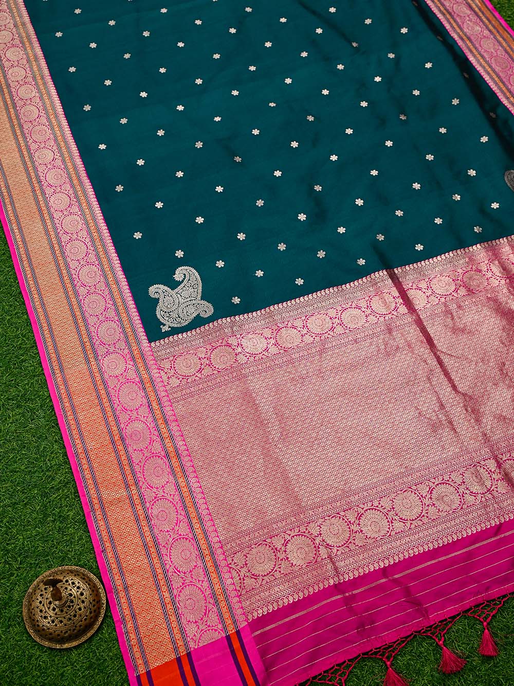 Teal Green Booti Konia Tussar Silk Handloom Banarasi Saree - Sacred Weaves