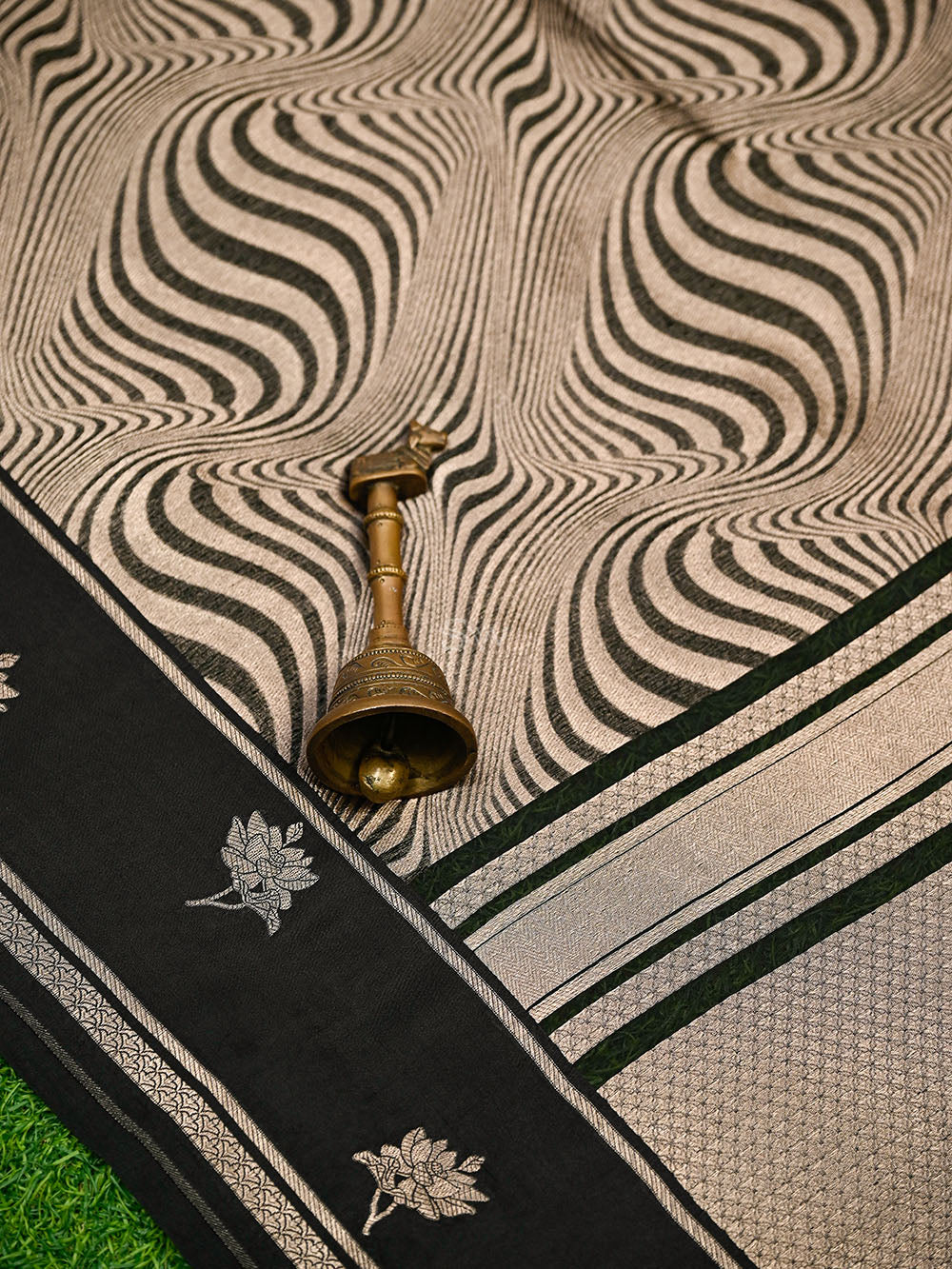 Black Silk Brocade Handloom Banarasi Saree