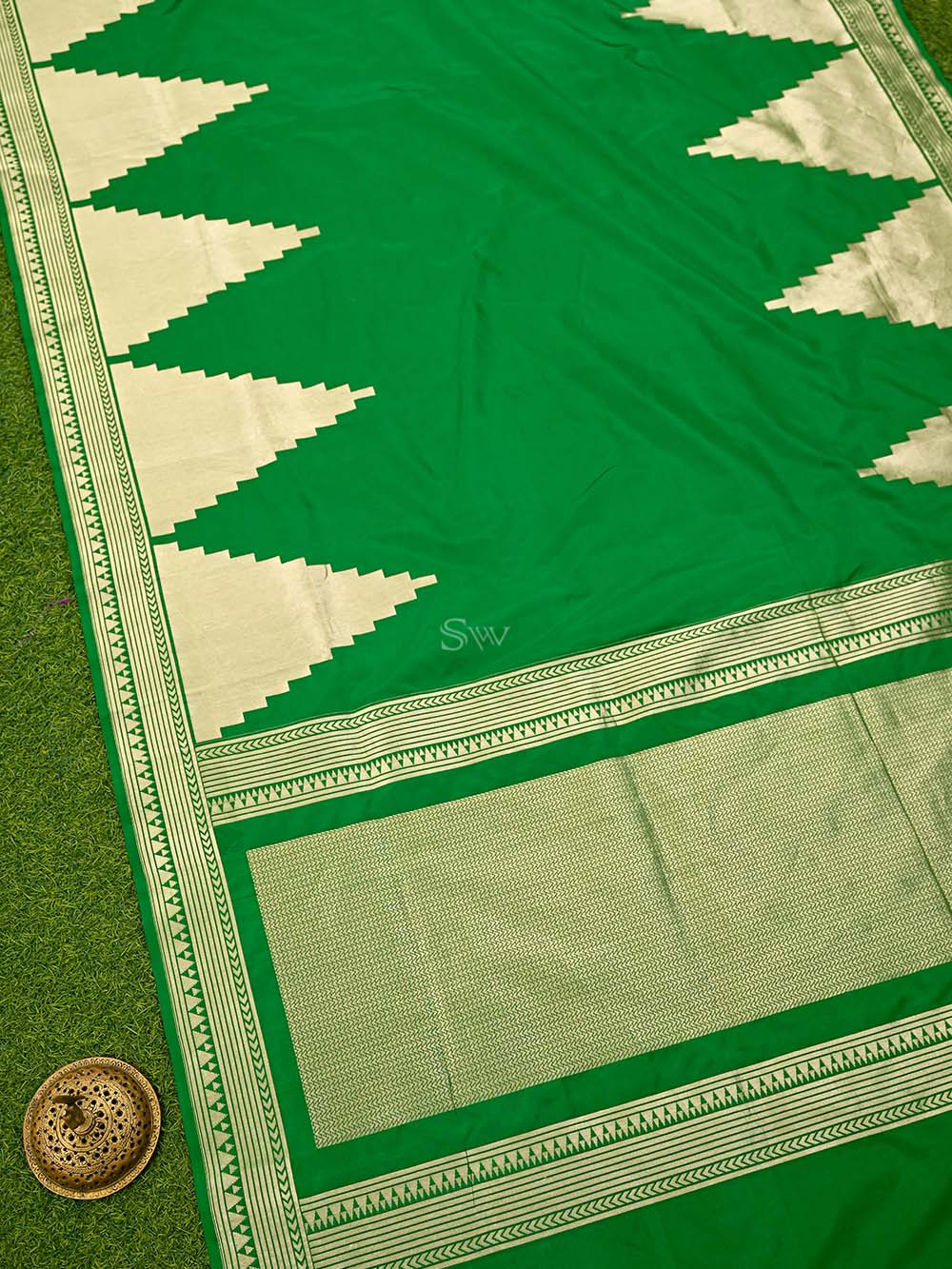Green Katan Silk Handloom Banarasi Saree - Sacred Weaves