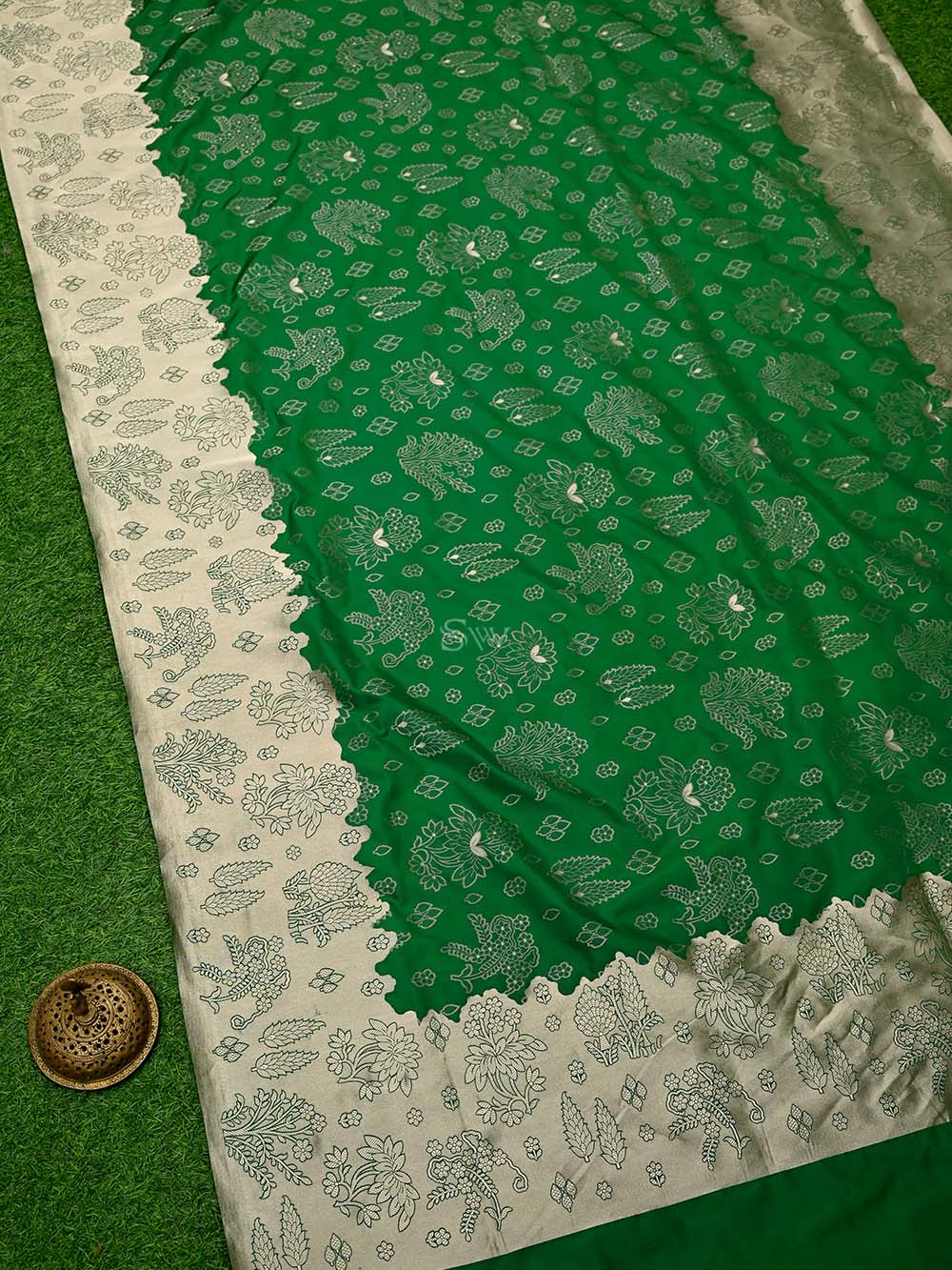 Bottle Green Jaal Katan Silk Handloom Banarasi Saree