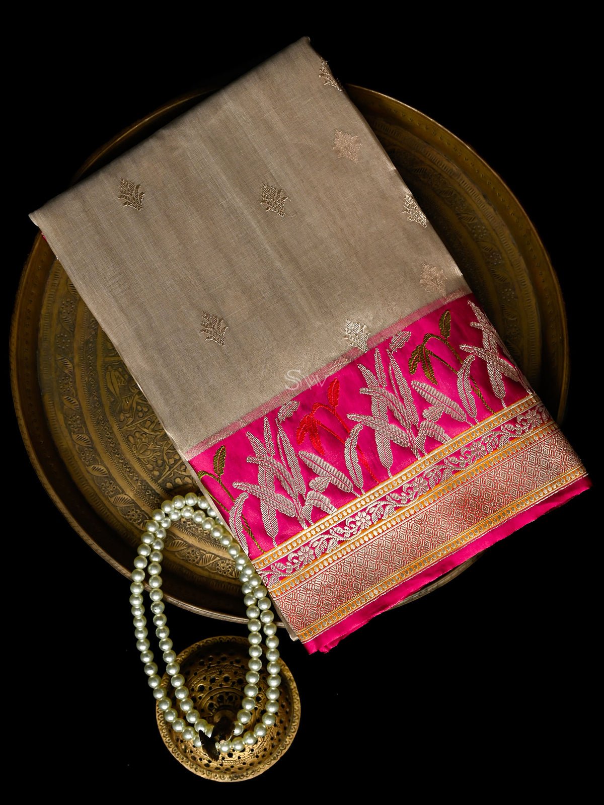 Beige Booti Organza Tissue Silk Handloom Banarasi Saree
