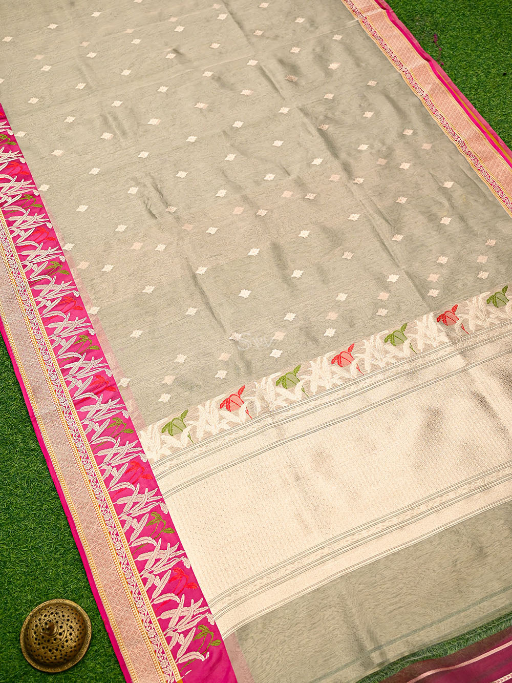 Beige Booti Organza Tissue Silk Handloom Banarasi Saree