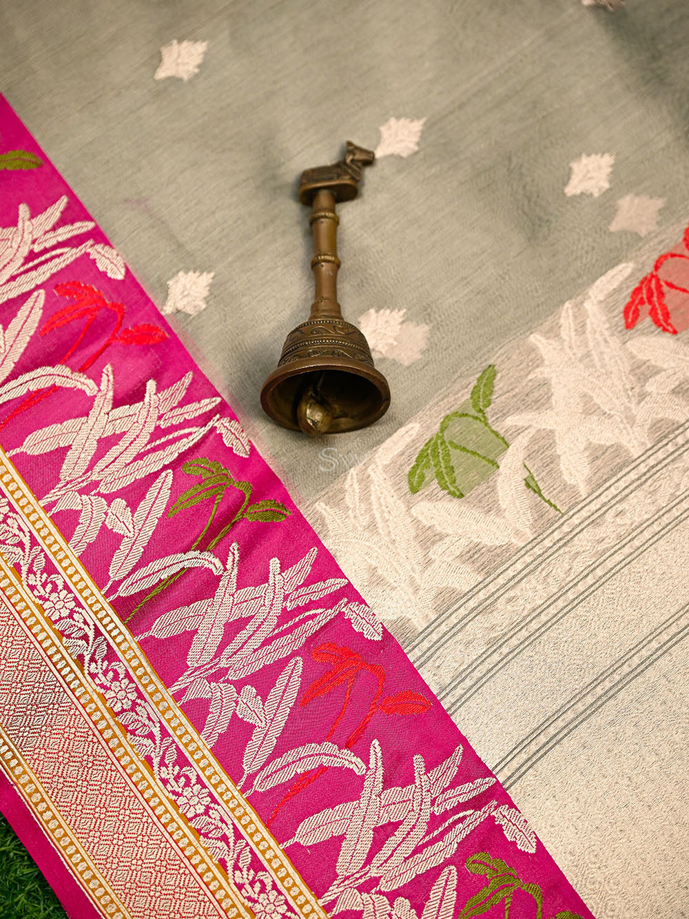 Beige Booti Organza Tissue Silk Handloom Banarasi Saree