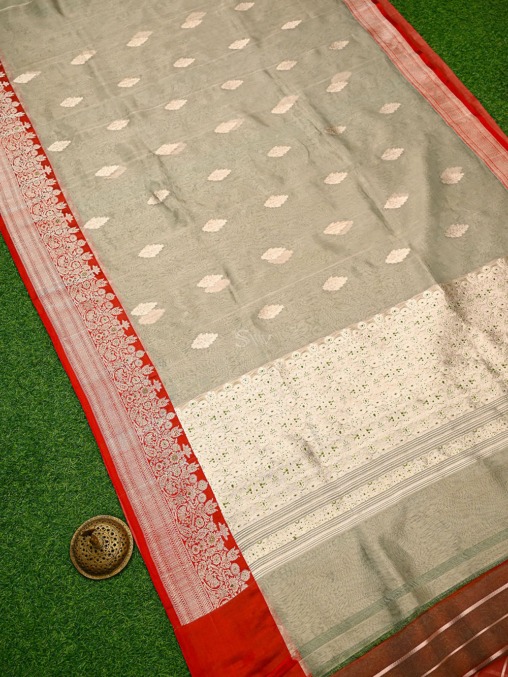 Beige Booti Organza Tissue Silk Handloom Banarasi Saree