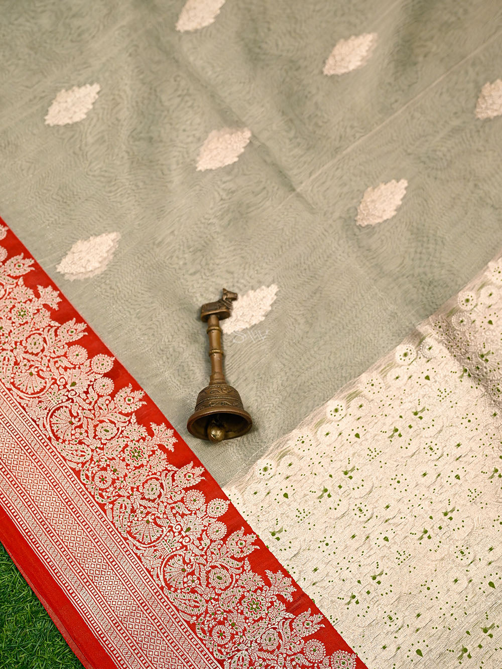 Beige Booti Organza Tissue Silk Handloom Banarasi Saree
