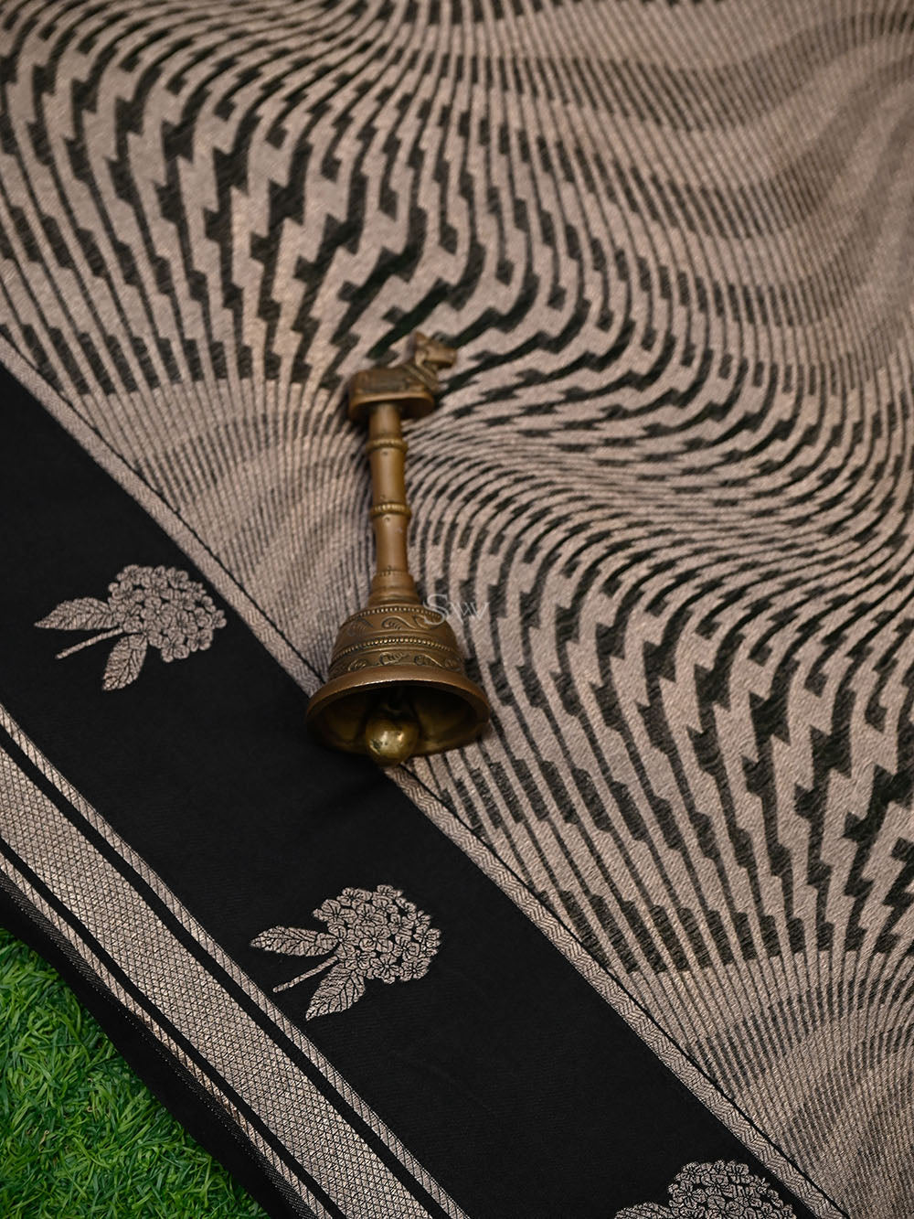 Black Silk Brocade Handloom Banarasi Saree