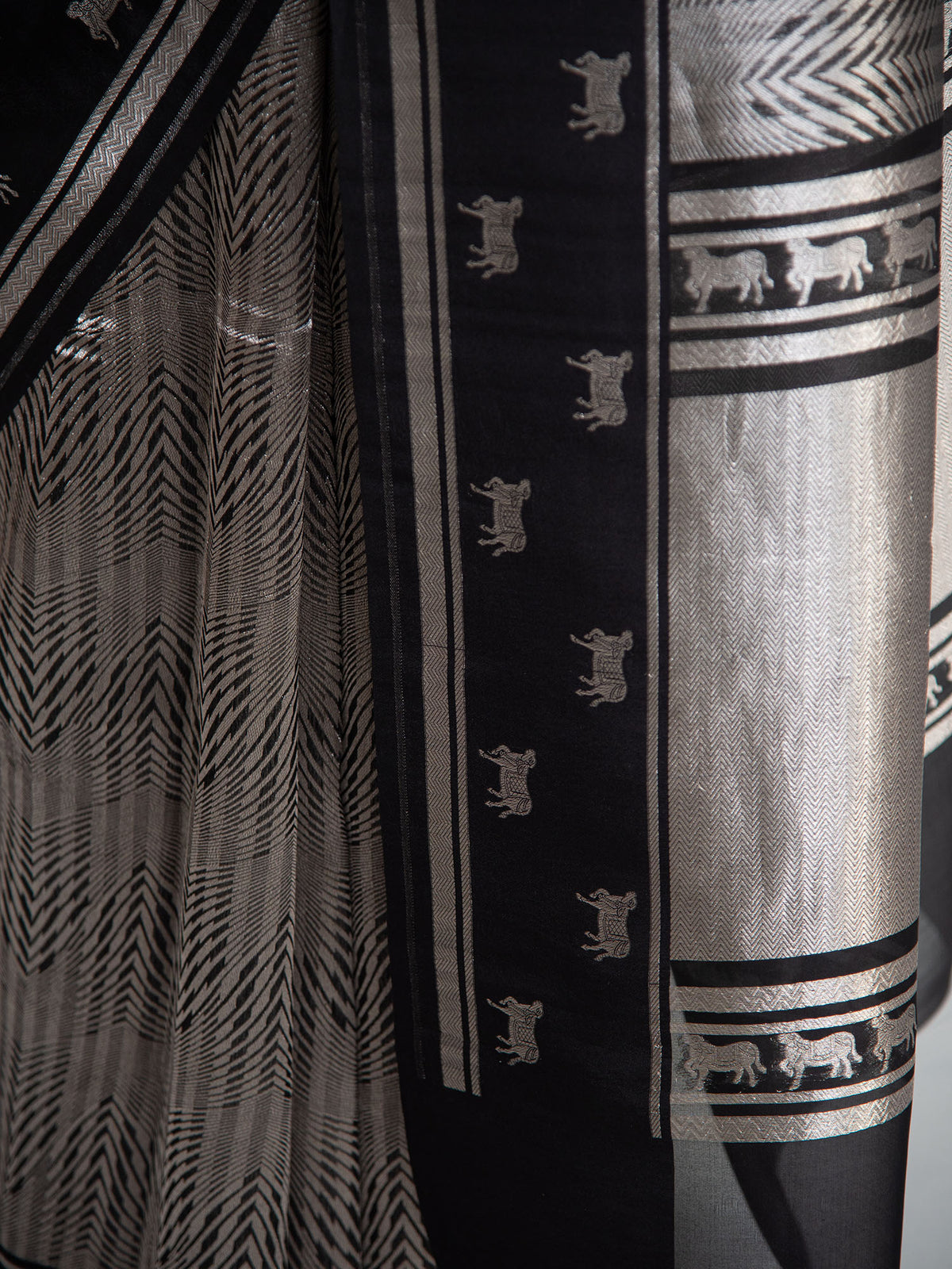 Black Silk Brocade Handloom Banarasi Saree