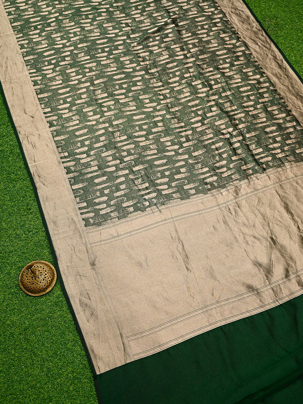 Bottle Green Silk Brocade Handloom Banarasi Saree