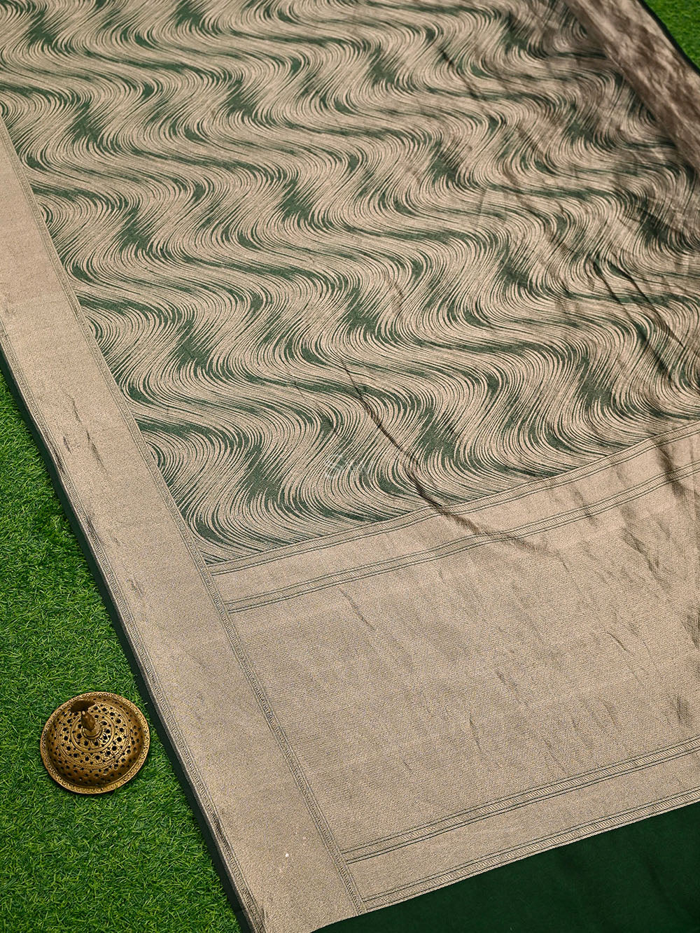 Bottle Green Silk Brocade Handloom Banarasi Saree