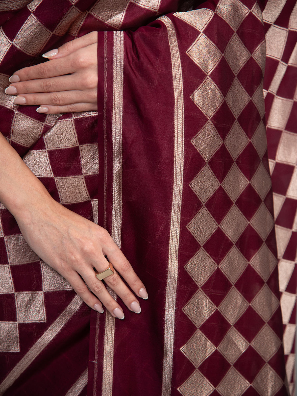 Wine Jaal Silk Handloom Banarasi Saree