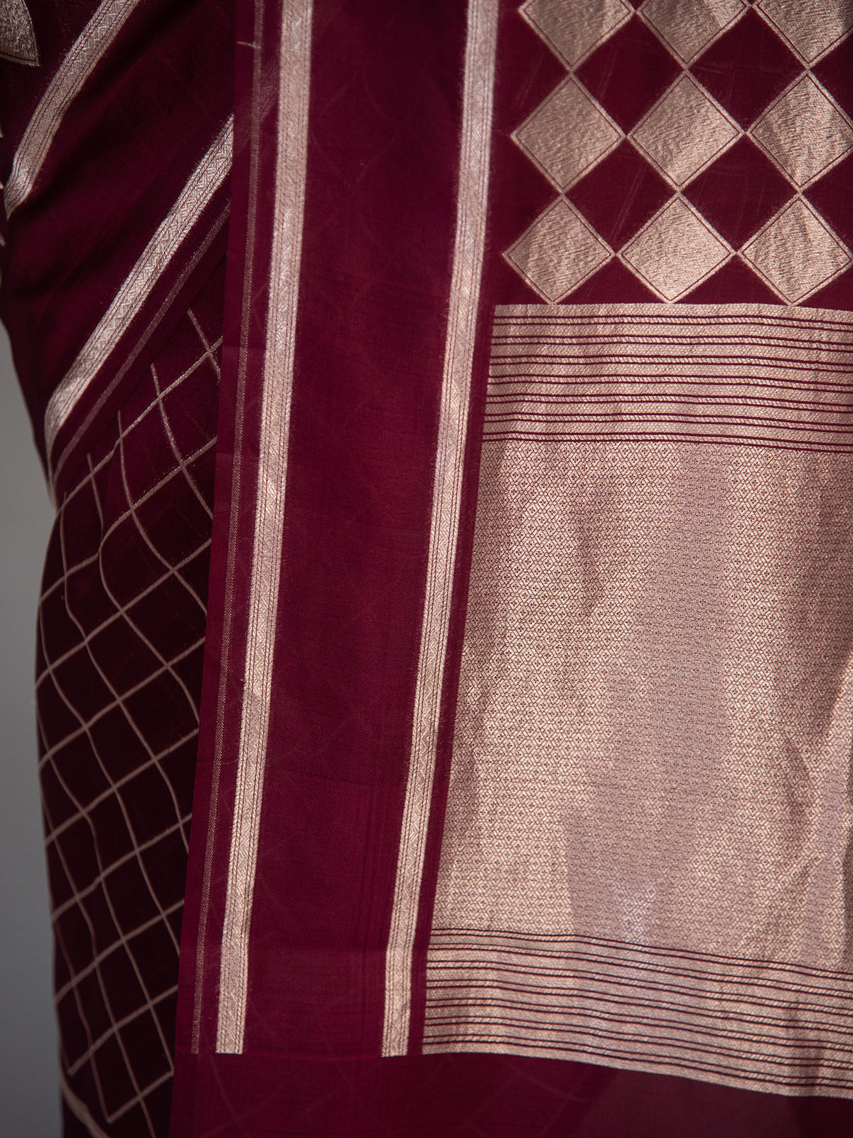 Wine Jaal Silk Handloom Banarasi Saree