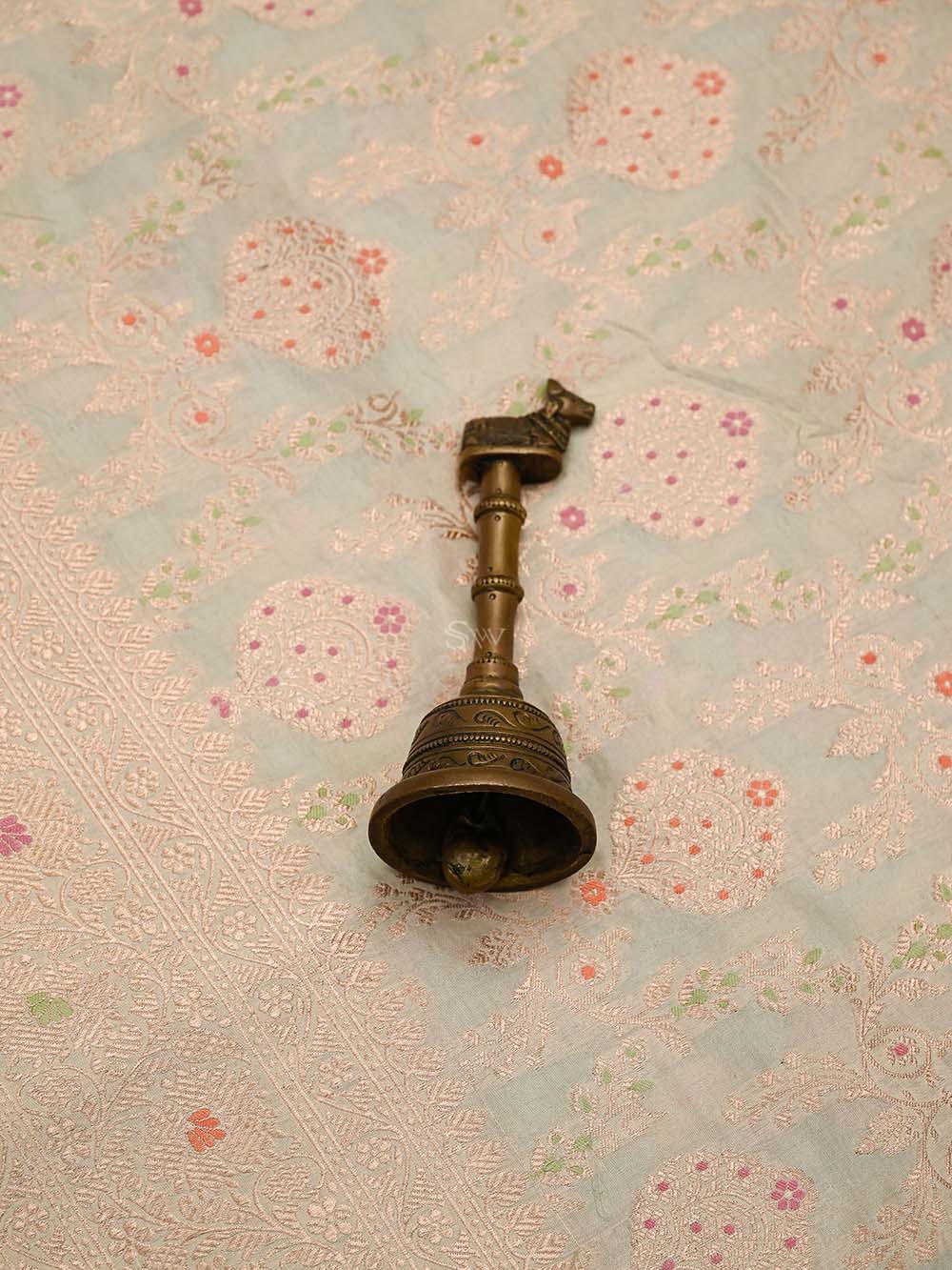 Cream Meenakari Jaal Uppada Katan Silk Handloom Banarasi Saree