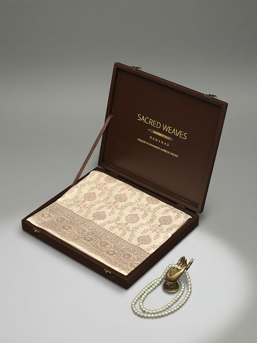 Cream Meenakari Jaal Uppada Katan Silk Handloom Banarasi Saree