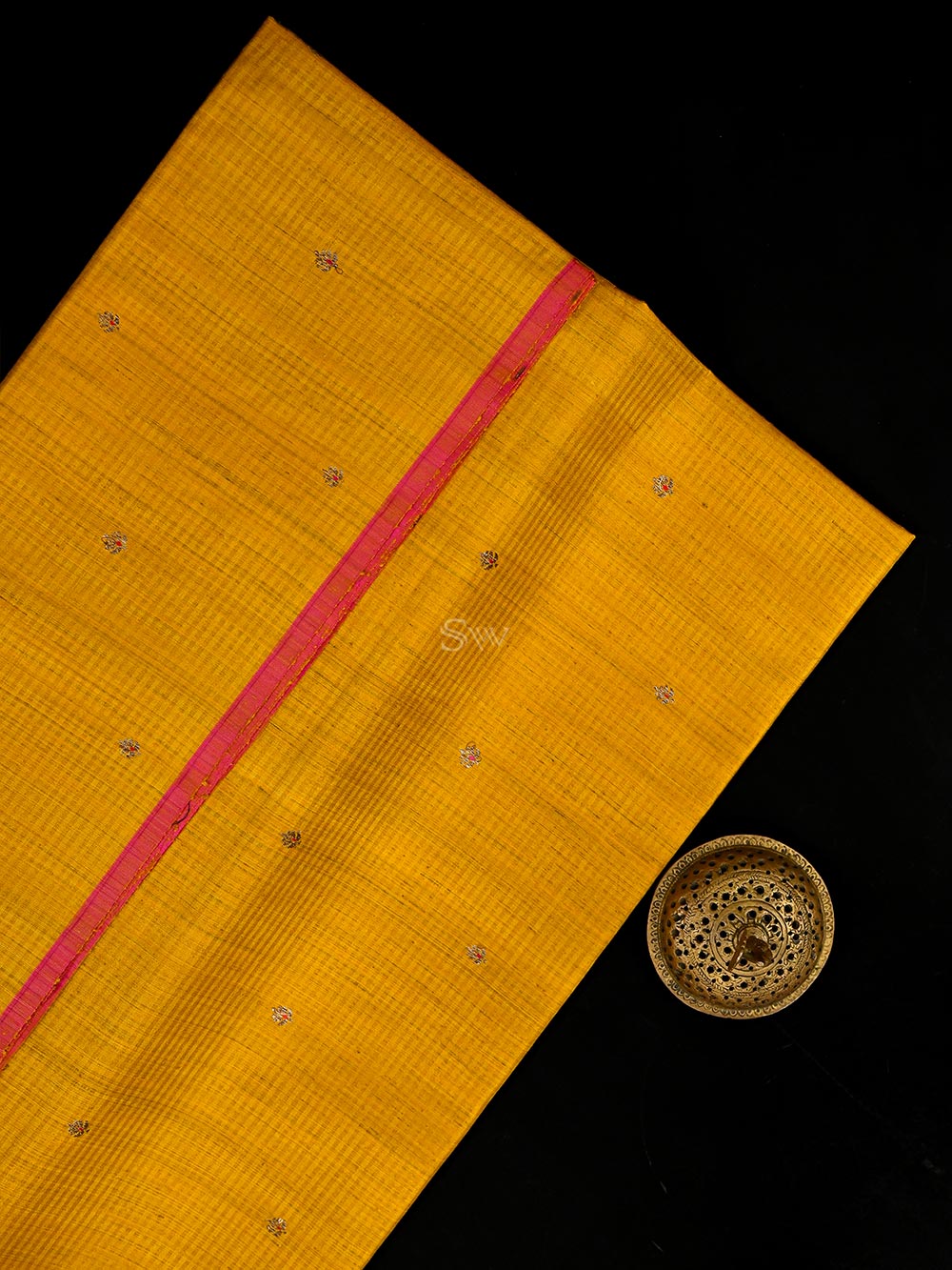Yellow Booti Dupion Silk Handloom Banarasi Saree
