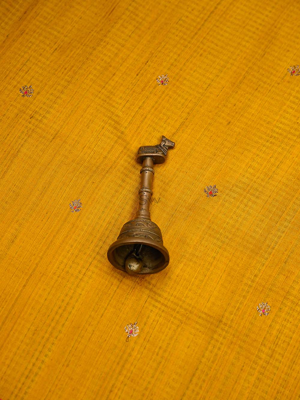 Yellow Booti Dupion Silk Handloom Banarasi Saree