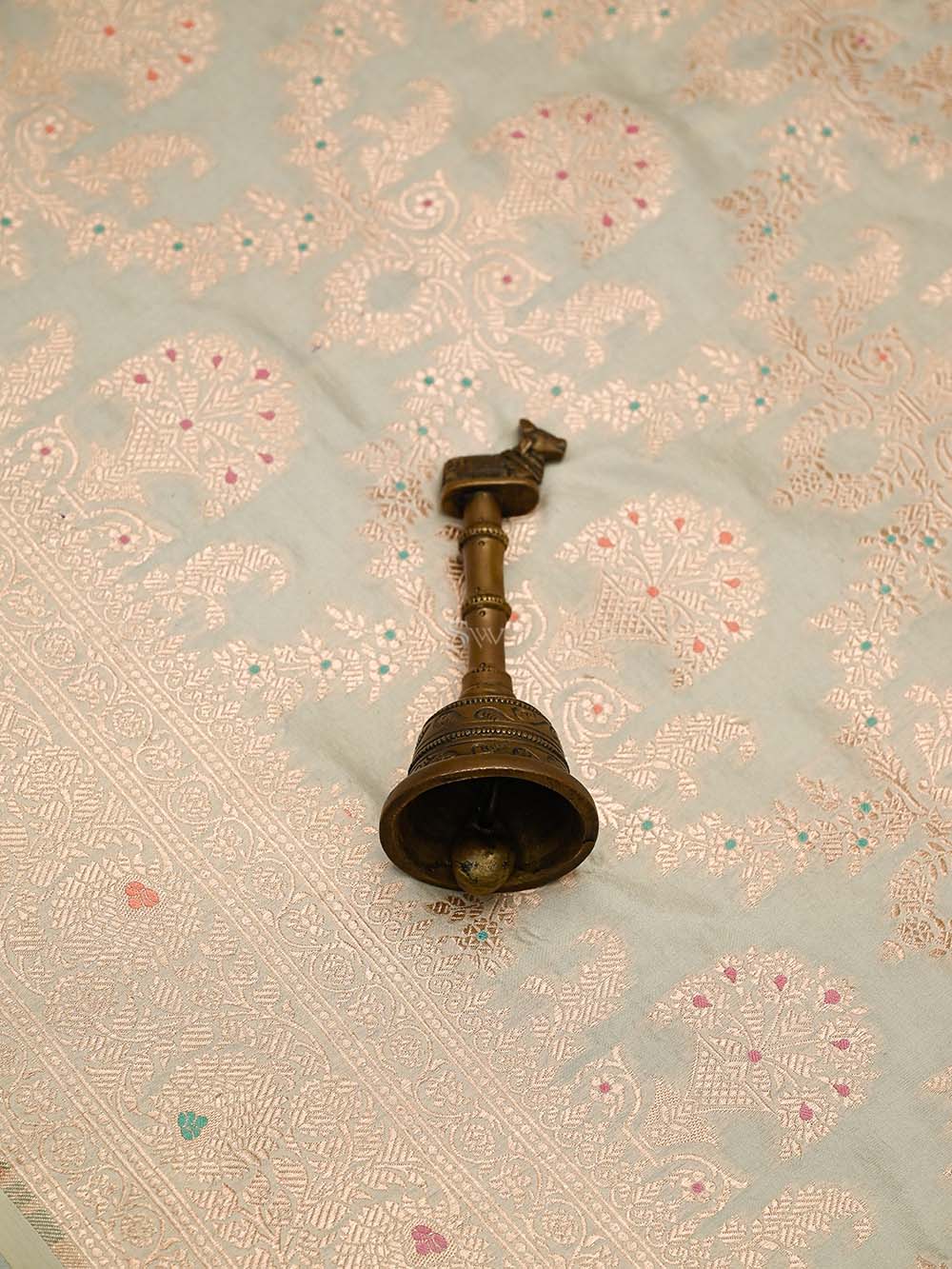 Cream Meenakari Jaal Uppada Katan Silk Handloom Banarasi Saree