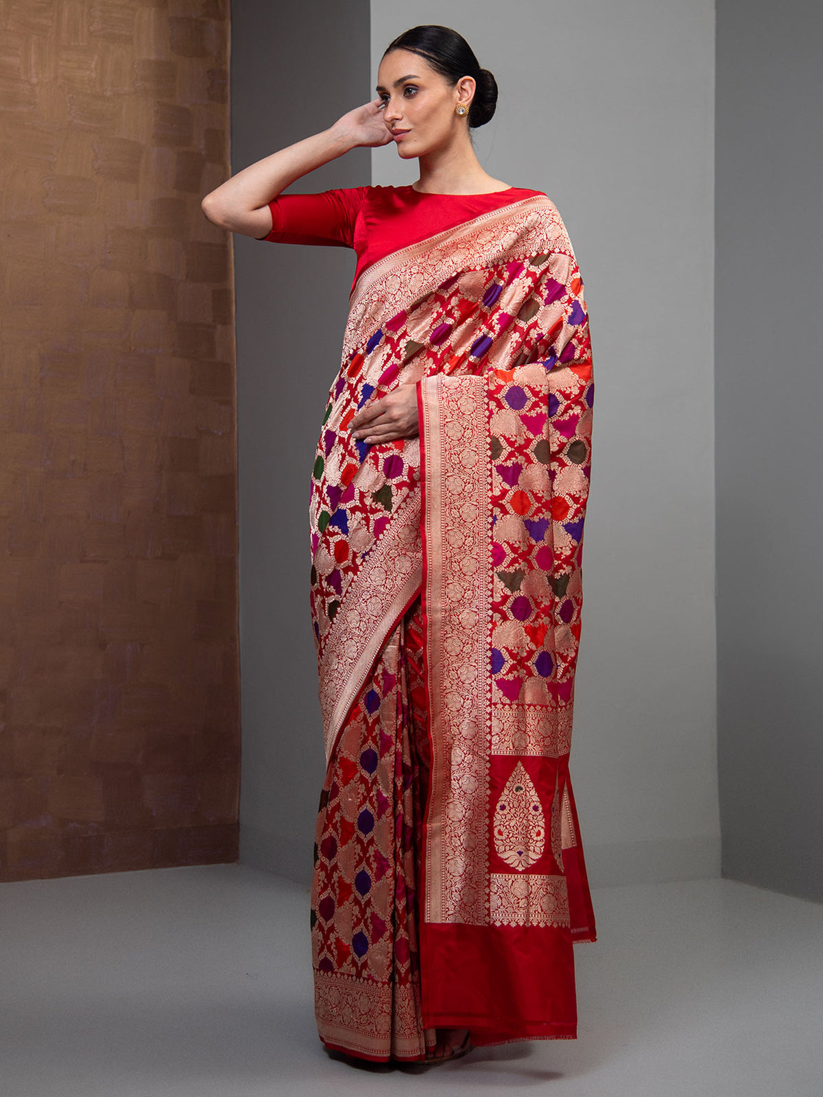 Red Pink Rangkat Katan Silk Handloom Banarasi Saree