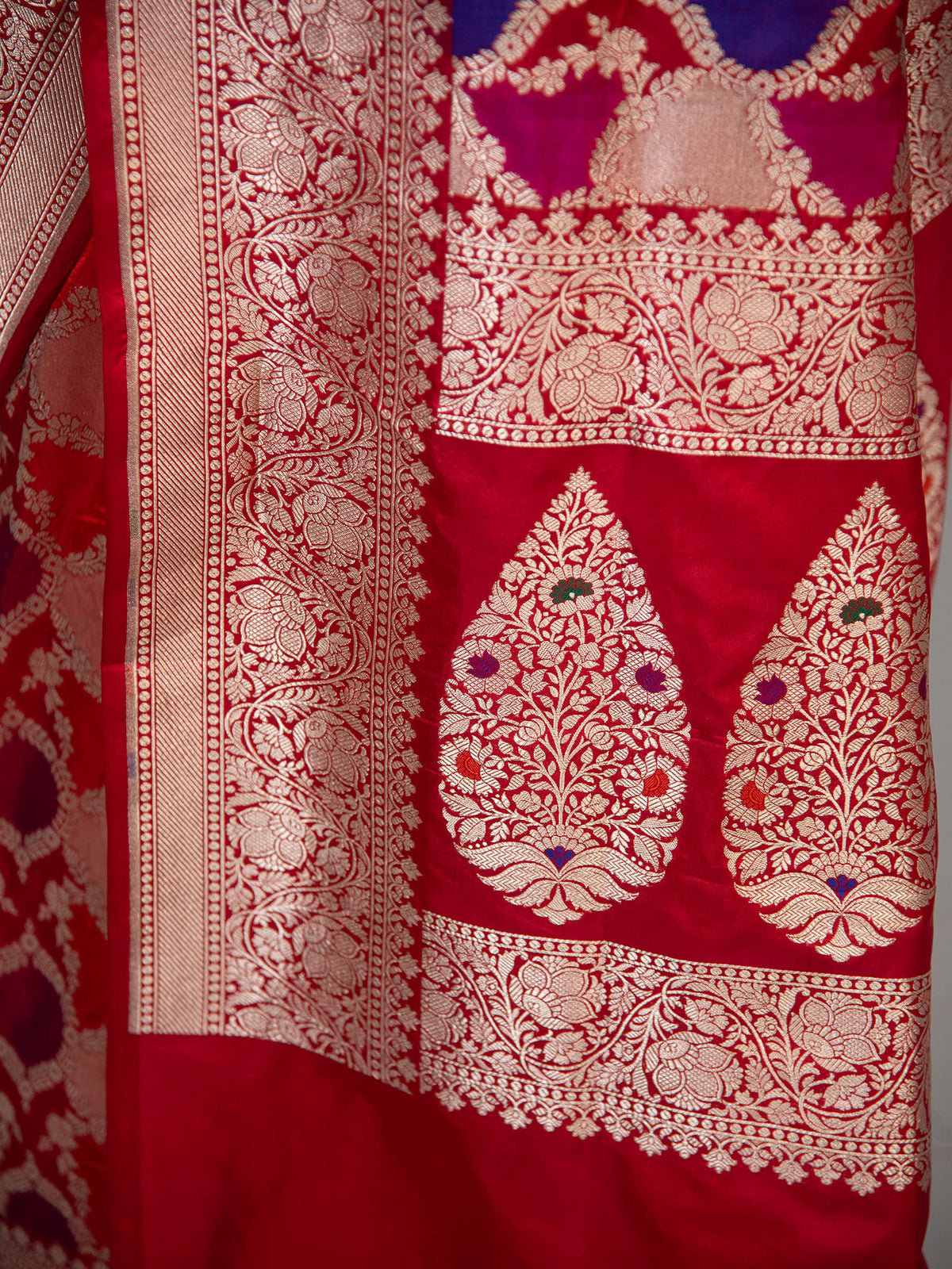 Red Pink Rangkat Katan Silk Handloom Banarasi Saree