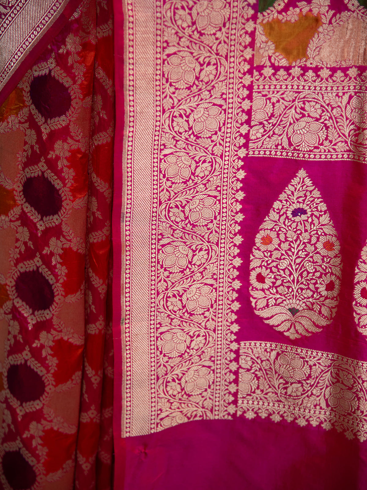 Pink Red Rangkat Katan Silk Handloom Banarasi Saree